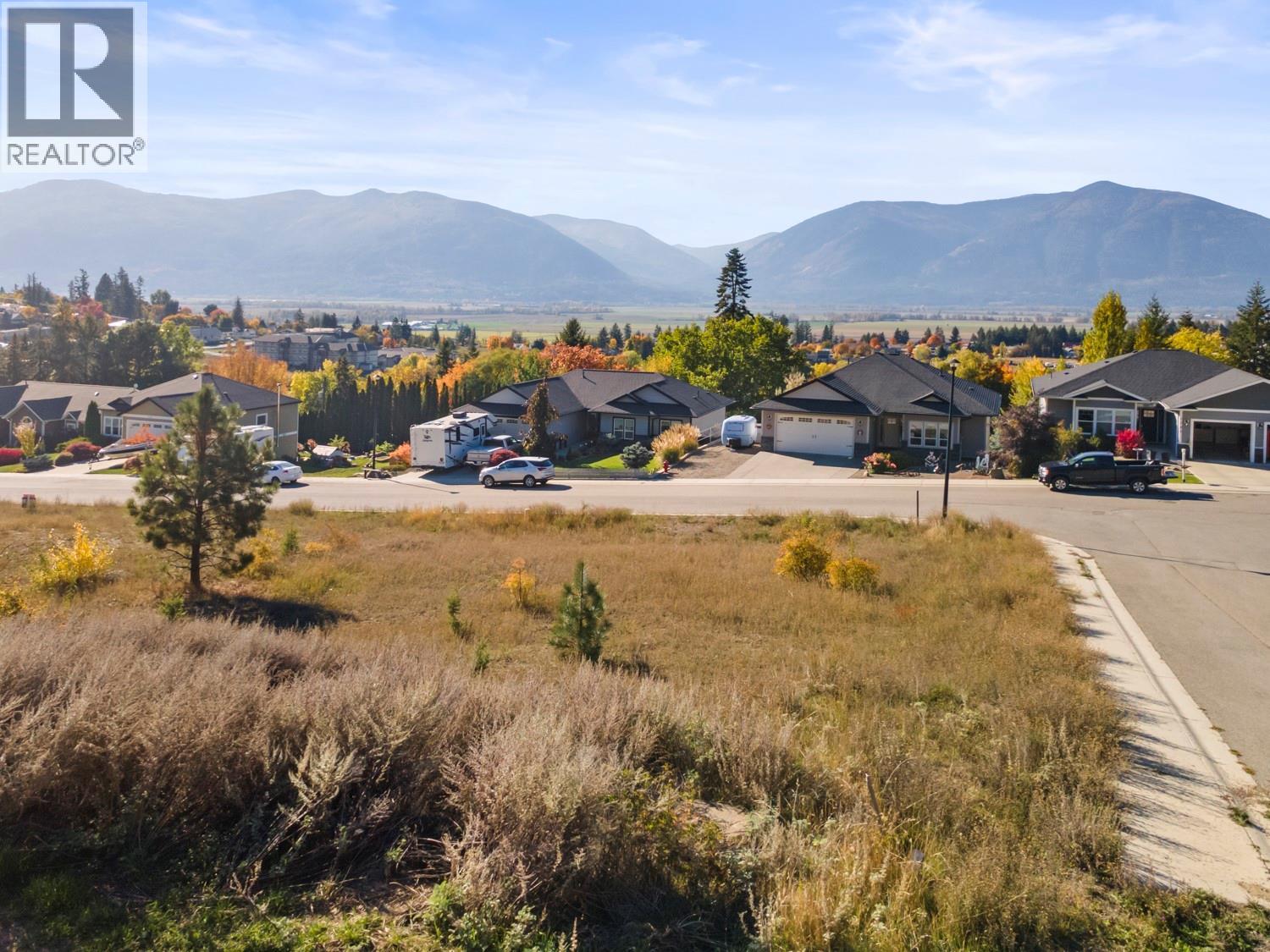 1138 12th Avenue N, Creston, British Columbia V0B 1G6 - Photo 1 - 10403967