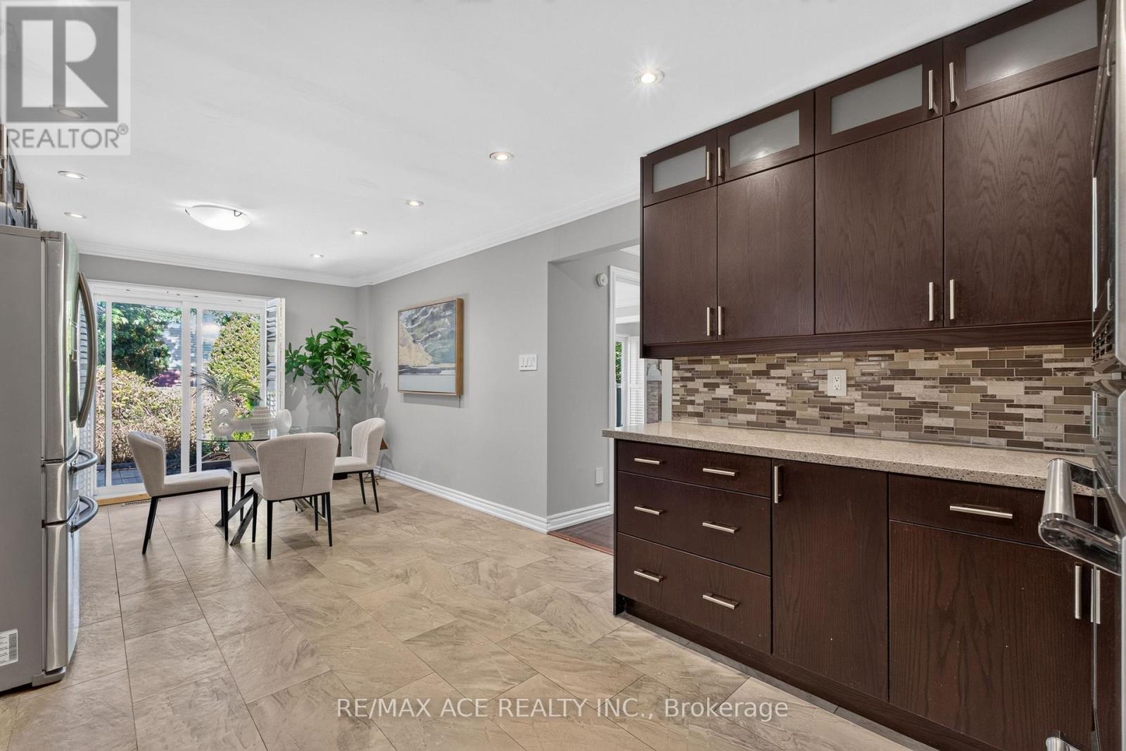 1690 Major Oaks Road, Pickering, Ontario  L1X 1X1 - Photo 19 - E14100048
