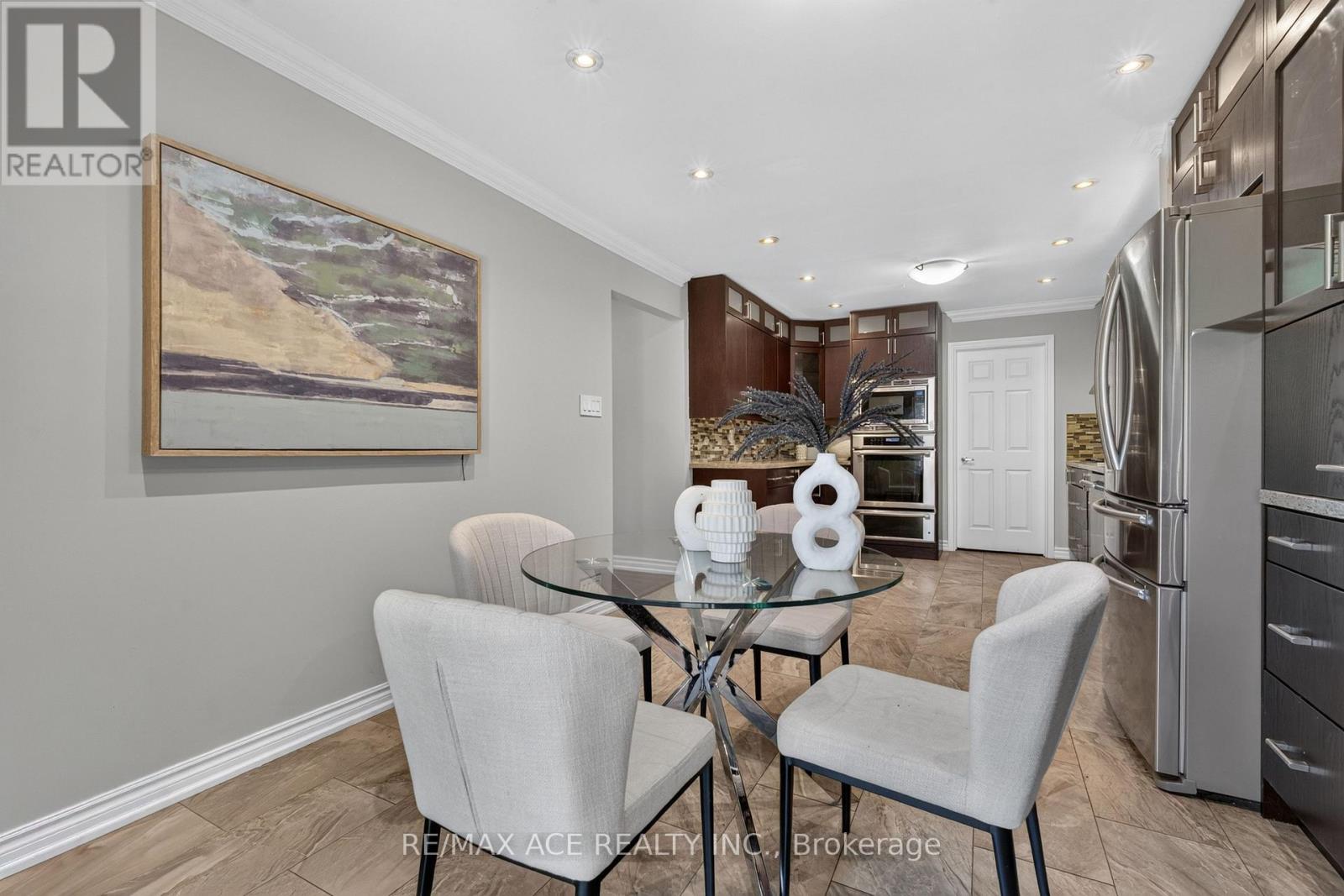 1690 Major Oaks Road, Pickering, Ontario  L1X 1X1 - Photo 22 - E14100048