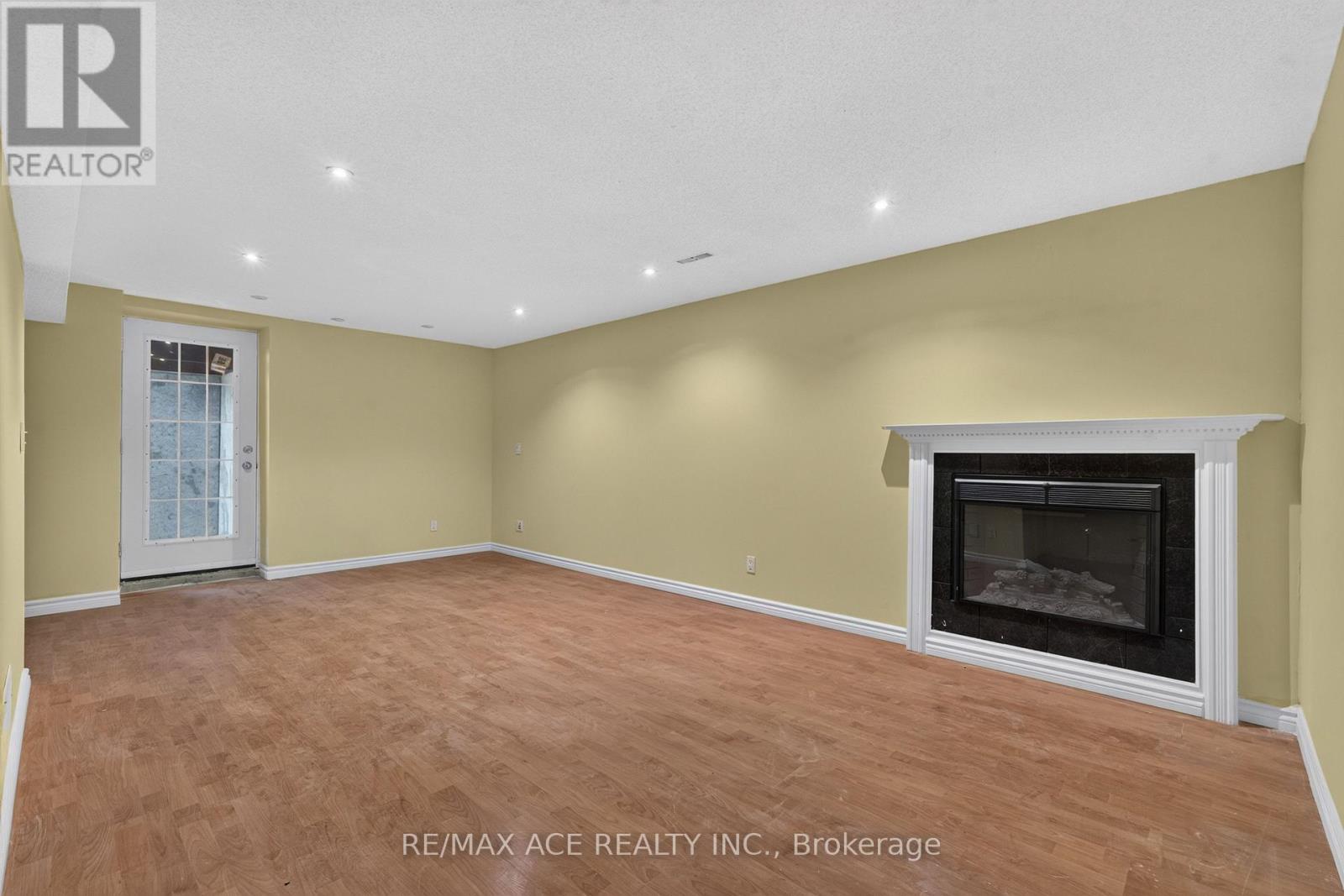 1690 Major Oaks Road, Pickering, Ontario  L1X 1X1 - Photo 40 - E14100048