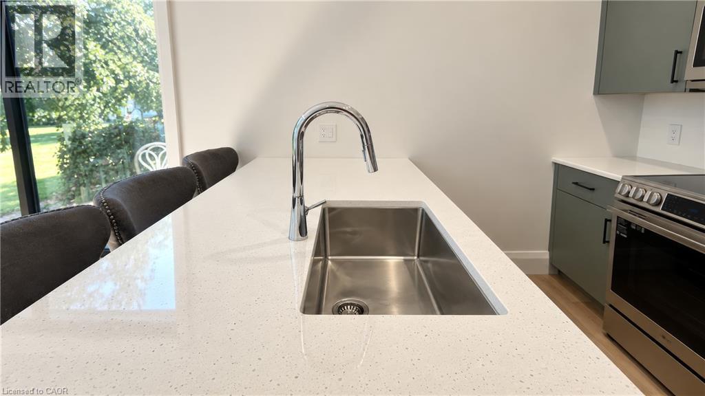 512 Bay Street Unit# 1, Hamilton, Ontario  L8L 1N6 - Photo 4 - 40872196
