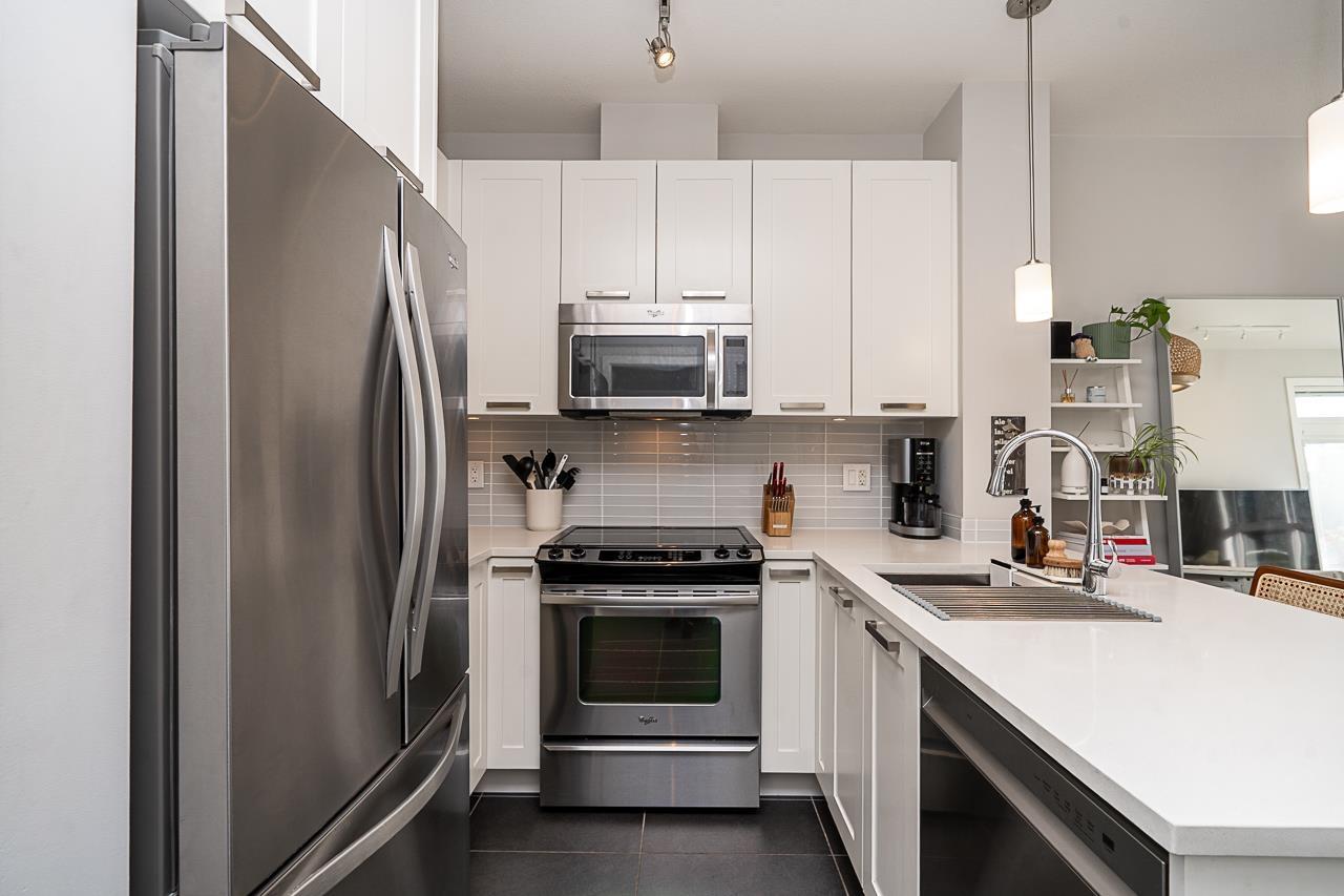 405 15388 105 Avenue, Surrey, British Columbia  V3R 0C4 - Photo 10 - R3176792