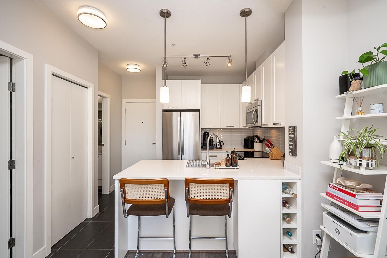 405 15388 105 Avenue, Surrey, British Columbia  V3R 0C4 - Photo 8 - R3176792