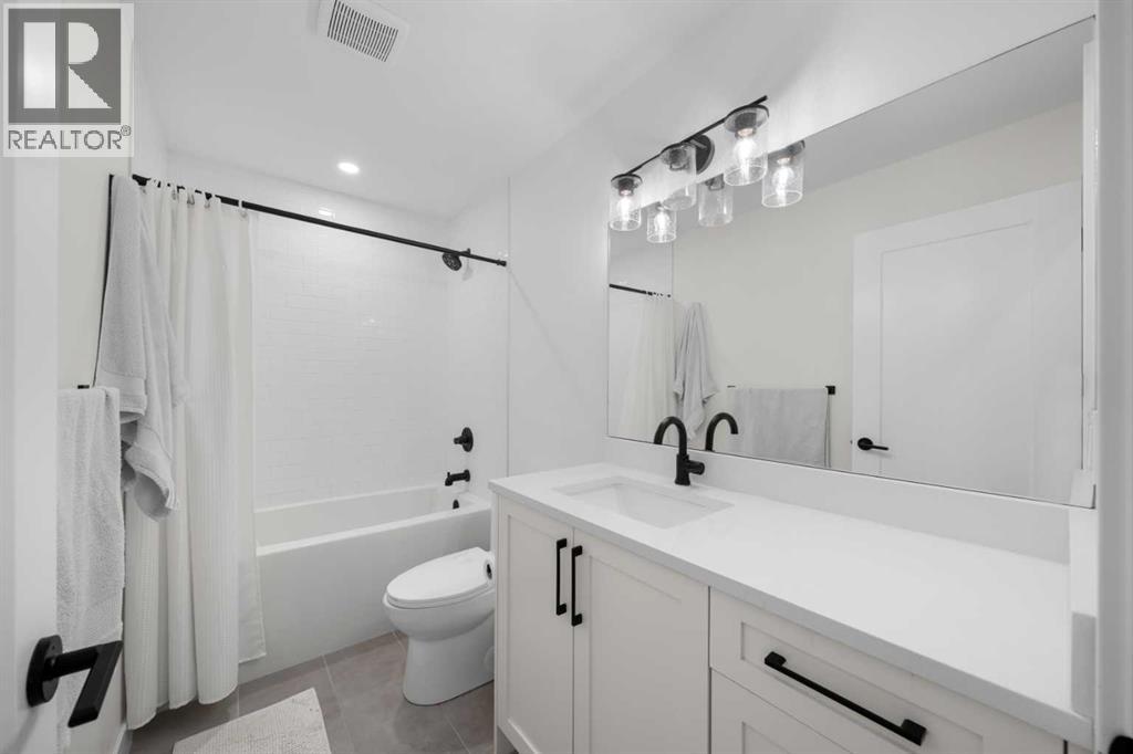 2183 49 Avenue Sw, Calgary, Alberta  T2T 5C1 - Photo 27 - A2351872