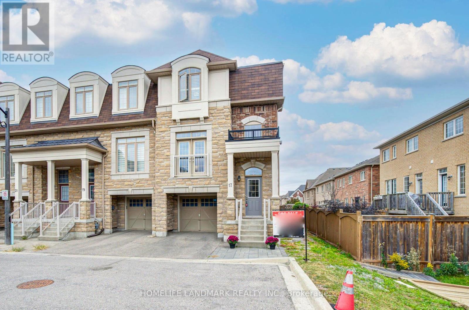 17 Etherington Way, Markham, Ontario  L6C 0X4 - Photo 2 - N13837782