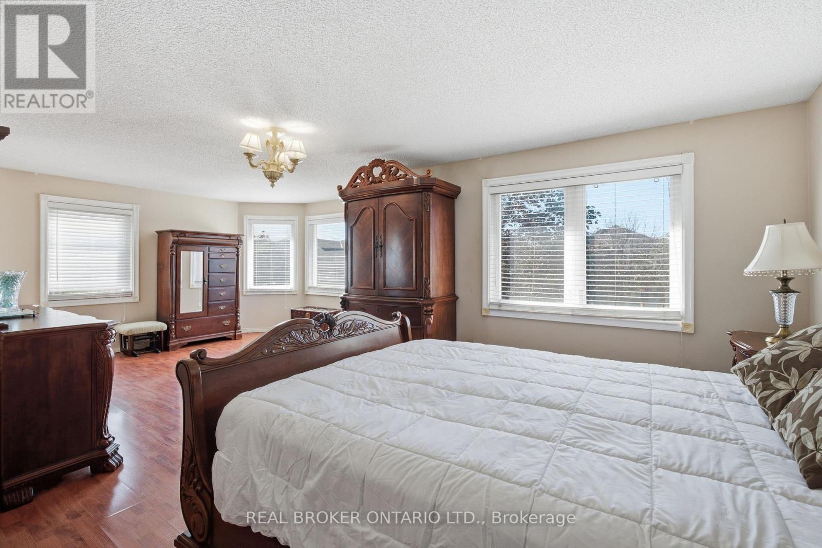 5683 Shillington Drive, Mississauga, Ontario  L5R 3N5 - Photo 28 - W14084098