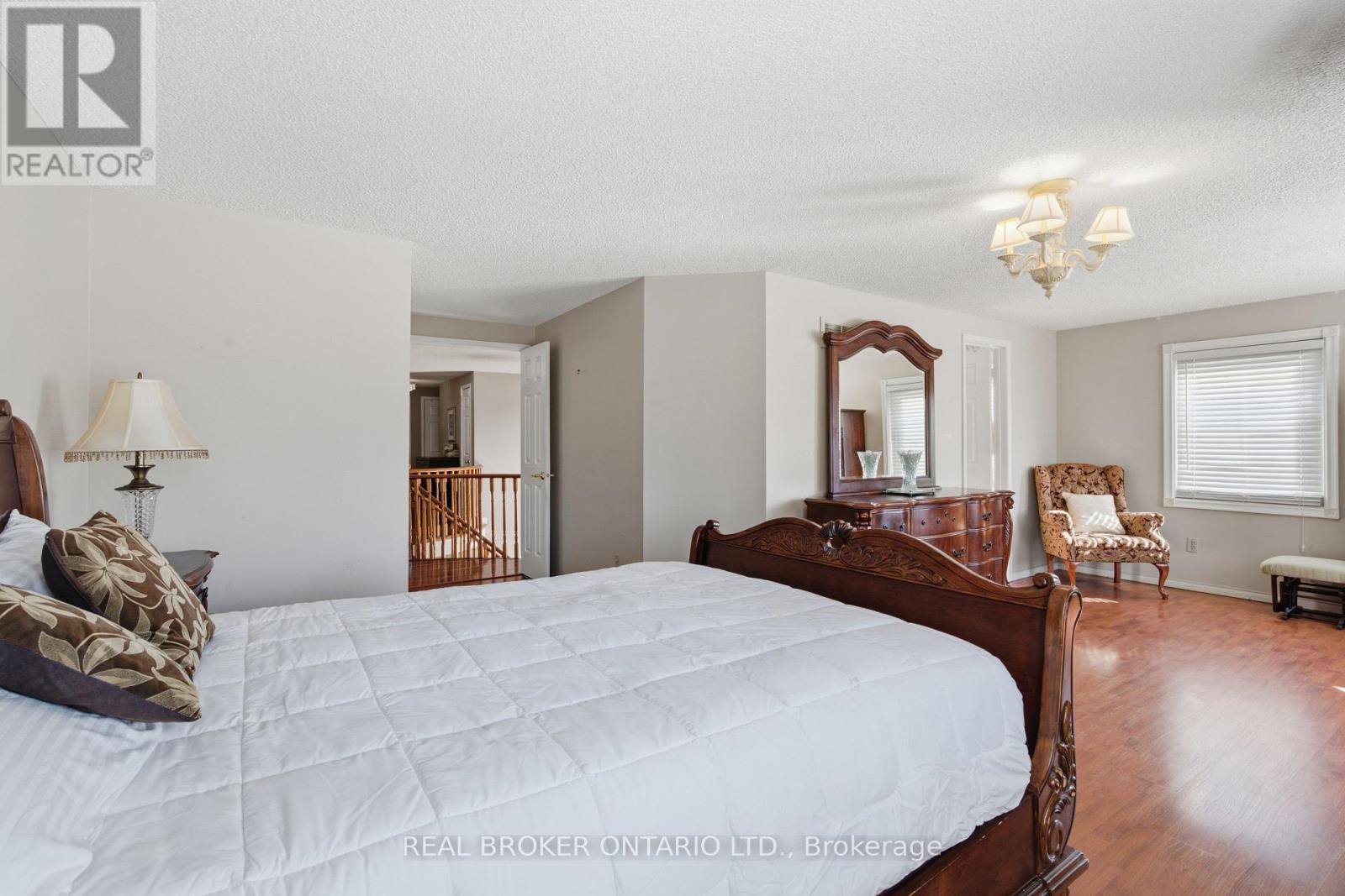 5683 Shillington Drive, Mississauga, Ontario  L5R 3N5 - Photo 27 - W14084098