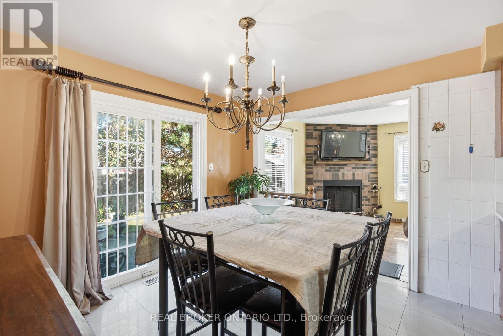 5683 Shillington Drive, Mississauga, Ontario  L5R 3N5 - Photo 16 - W14084098