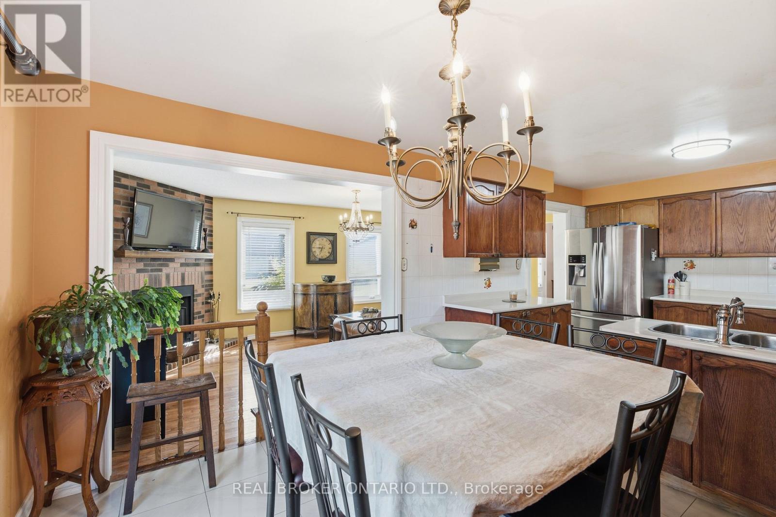 5683 Shillington Drive, Mississauga, Ontario  L5R 3N5 - Photo 17 - W14084098