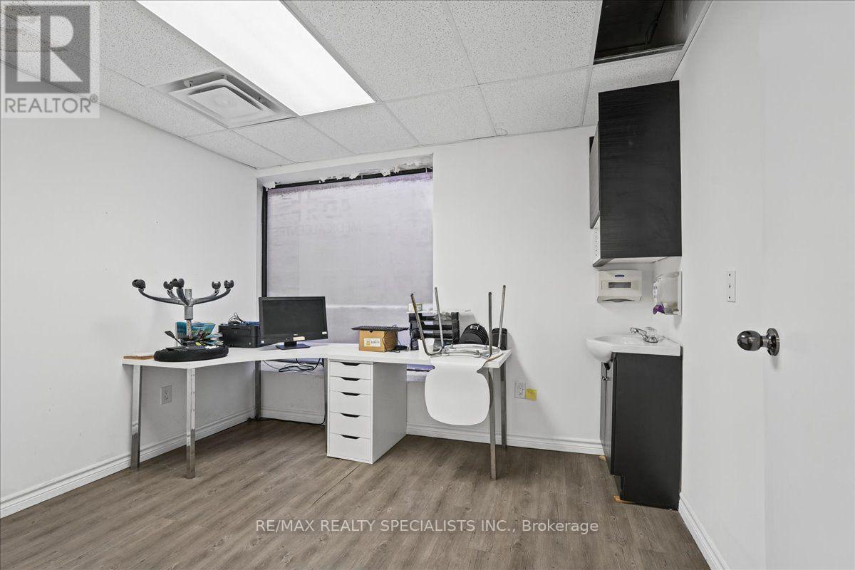 323 Upper Wentworth Street, Hamilton, Ontario  L9A 4T2 - Photo 15 - X13871440