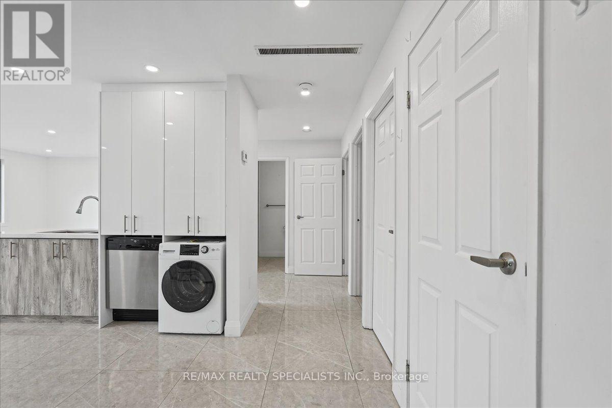 323 Upper Wentworth Street, Hamilton, Ontario  L9A 4T2 - Photo 43 - X13871440