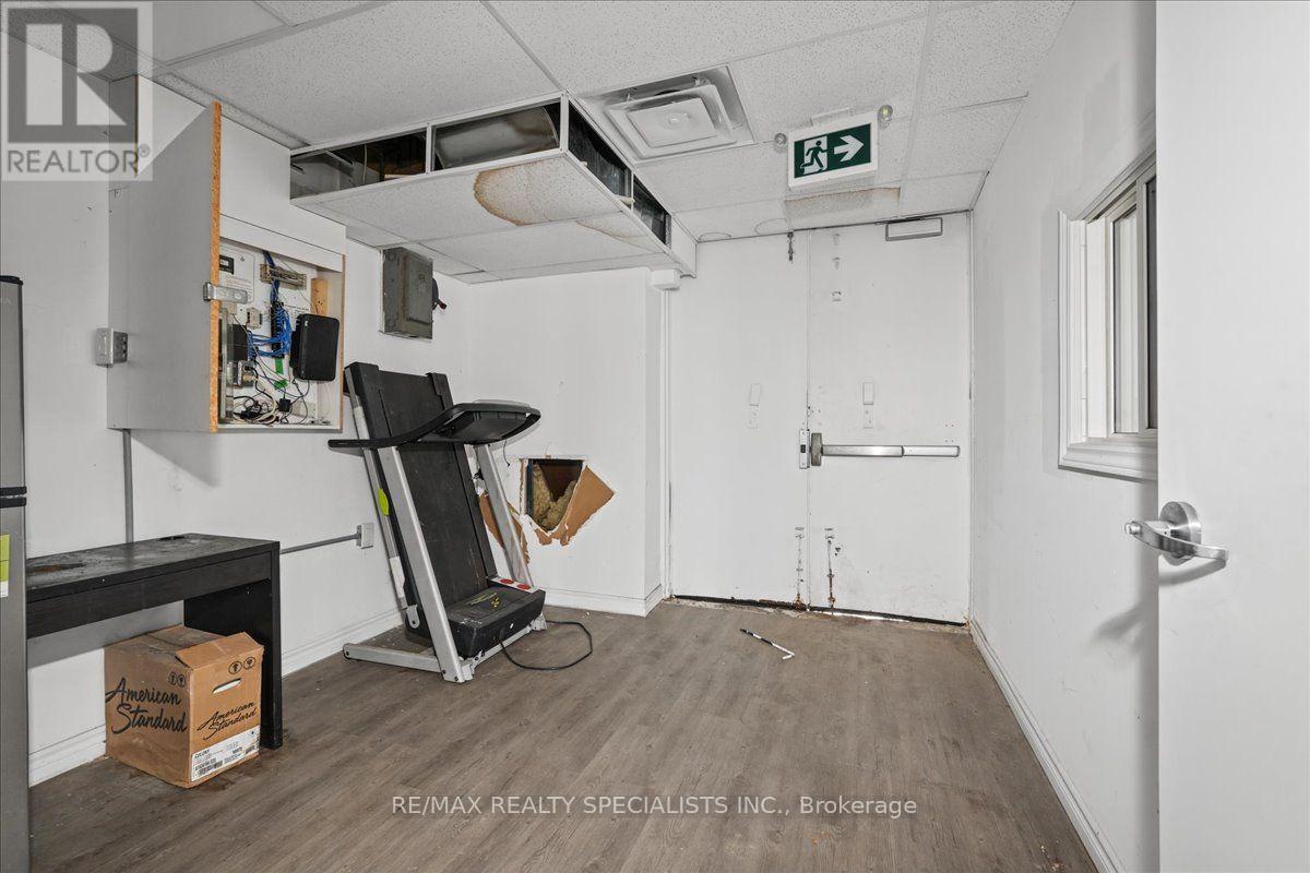 323 Upper Wentworth Street, Hamilton, Ontario  L9A 4T2 - Photo 8 - X13871440