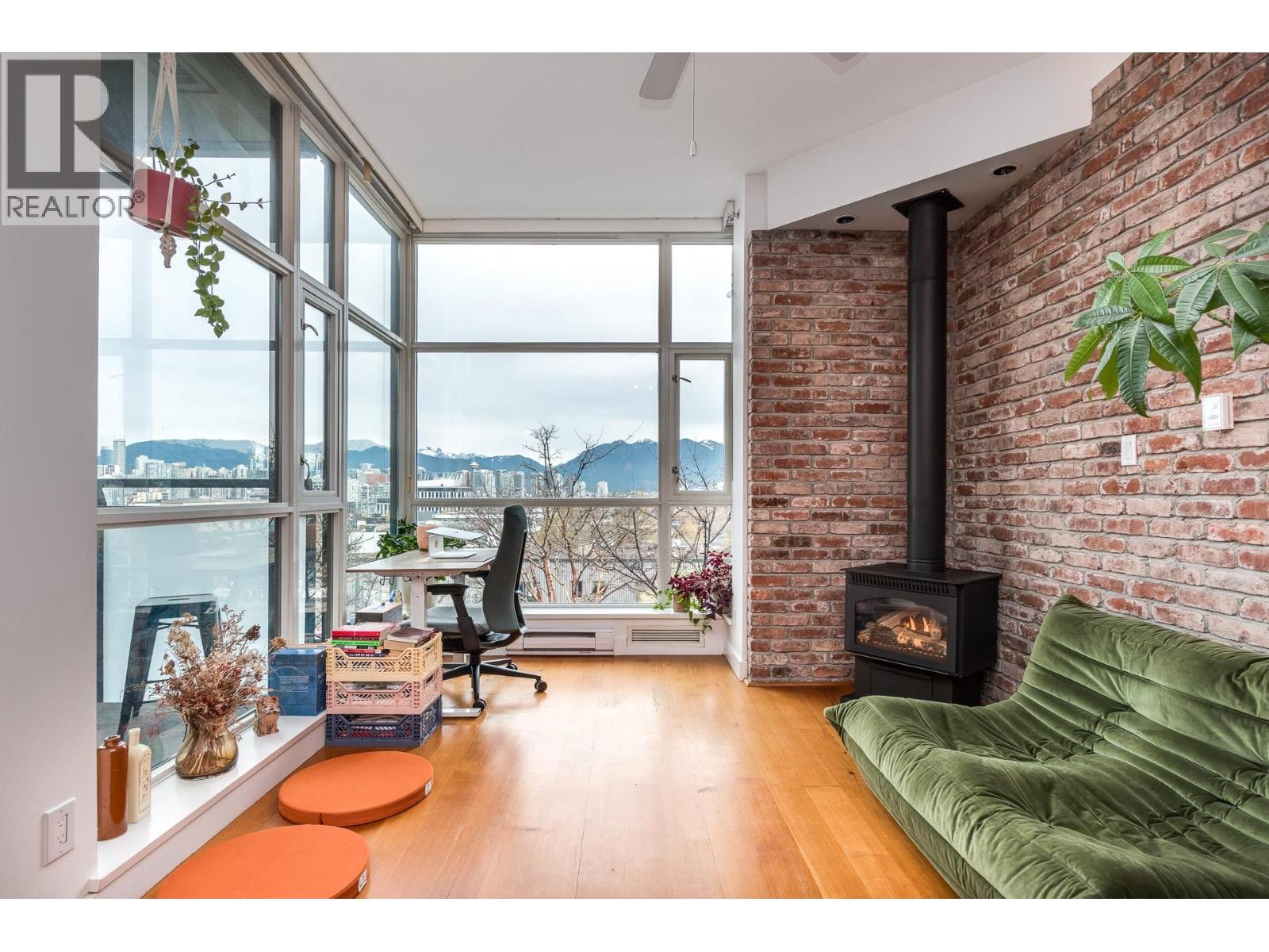 316 2515 Ontario Street, Vancouver, British Columbia  V5T 4V4 - Photo 1 - R3177129