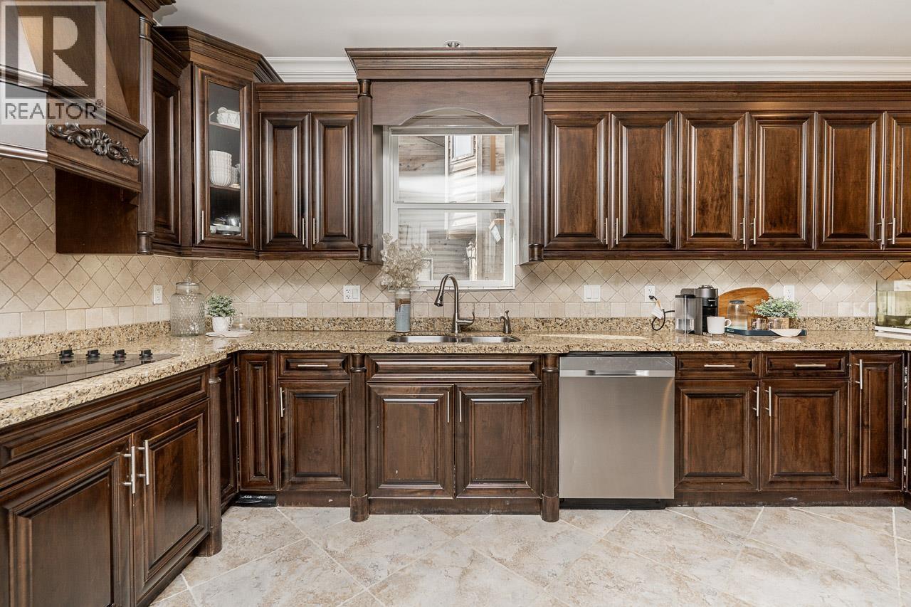 7035 6th Street, Burnaby, British Columbia  V5E 3T4 - Photo 5 - R3176649