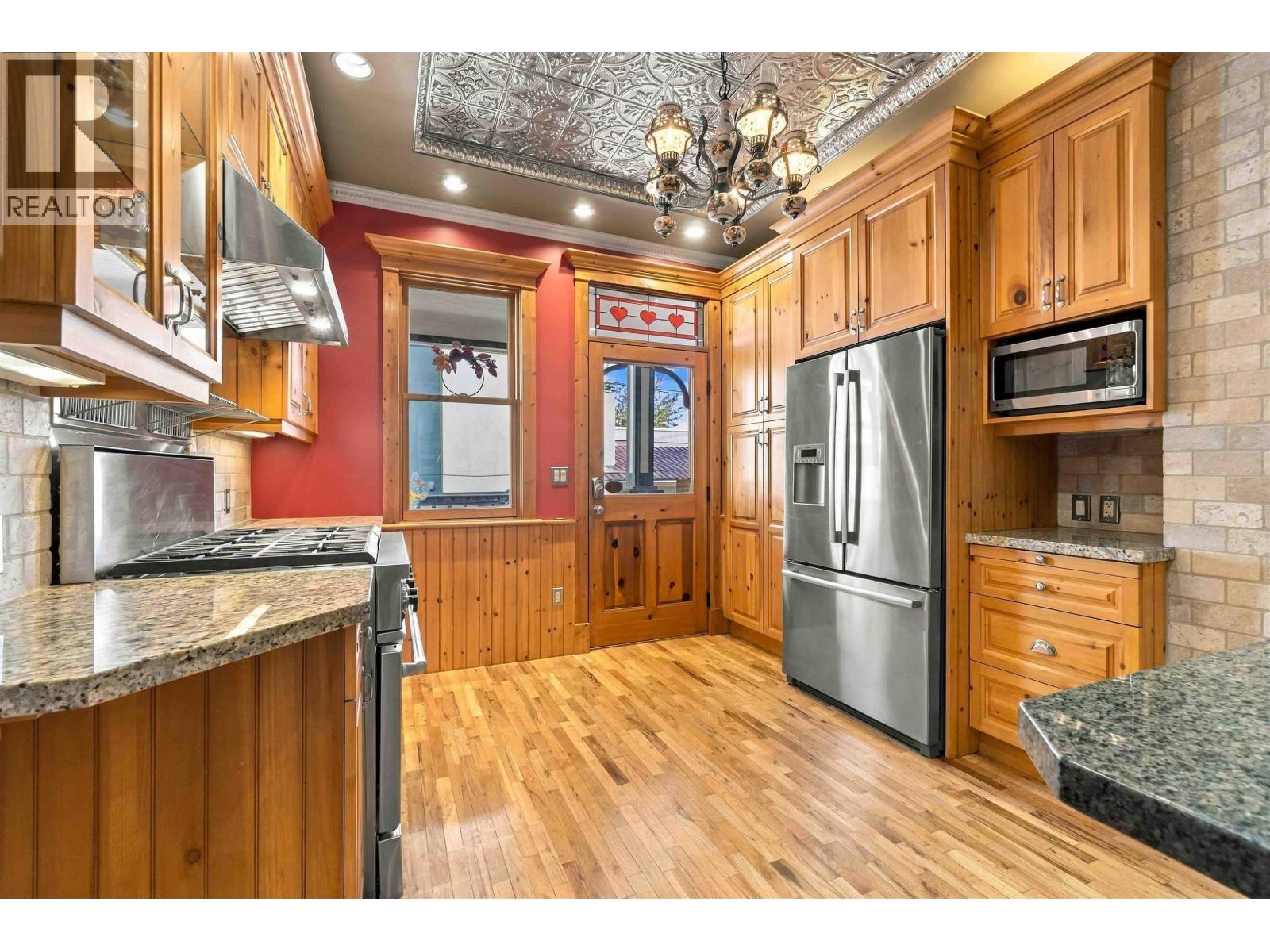 97 E King Edward Avenue, Vancouver, British Columbia  V5V 2B8 - Photo 13 - R3177098
