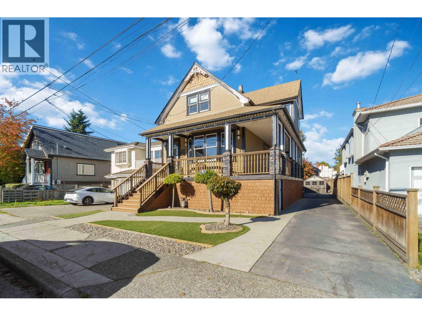 97 E King Edward Avenue, Vancouver, British Columbia  V5V 2B8 - Photo 2 - R3177098
