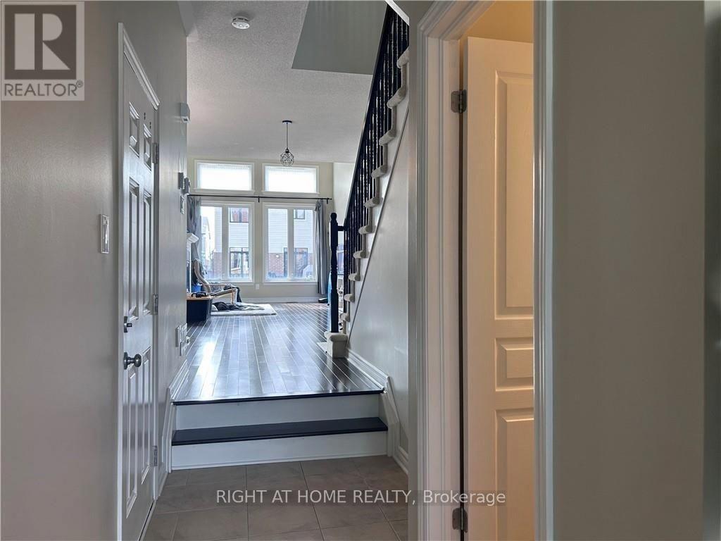 105 Nutting Crescent, Ottawa, Ontario K4M 0C3 - Photo 2 - X14100120