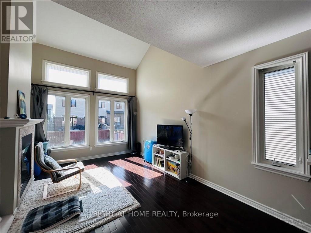 105 Nutting Crescent, Ottawa, Ontario K4M 0C3 - Photo 4 - X14100120