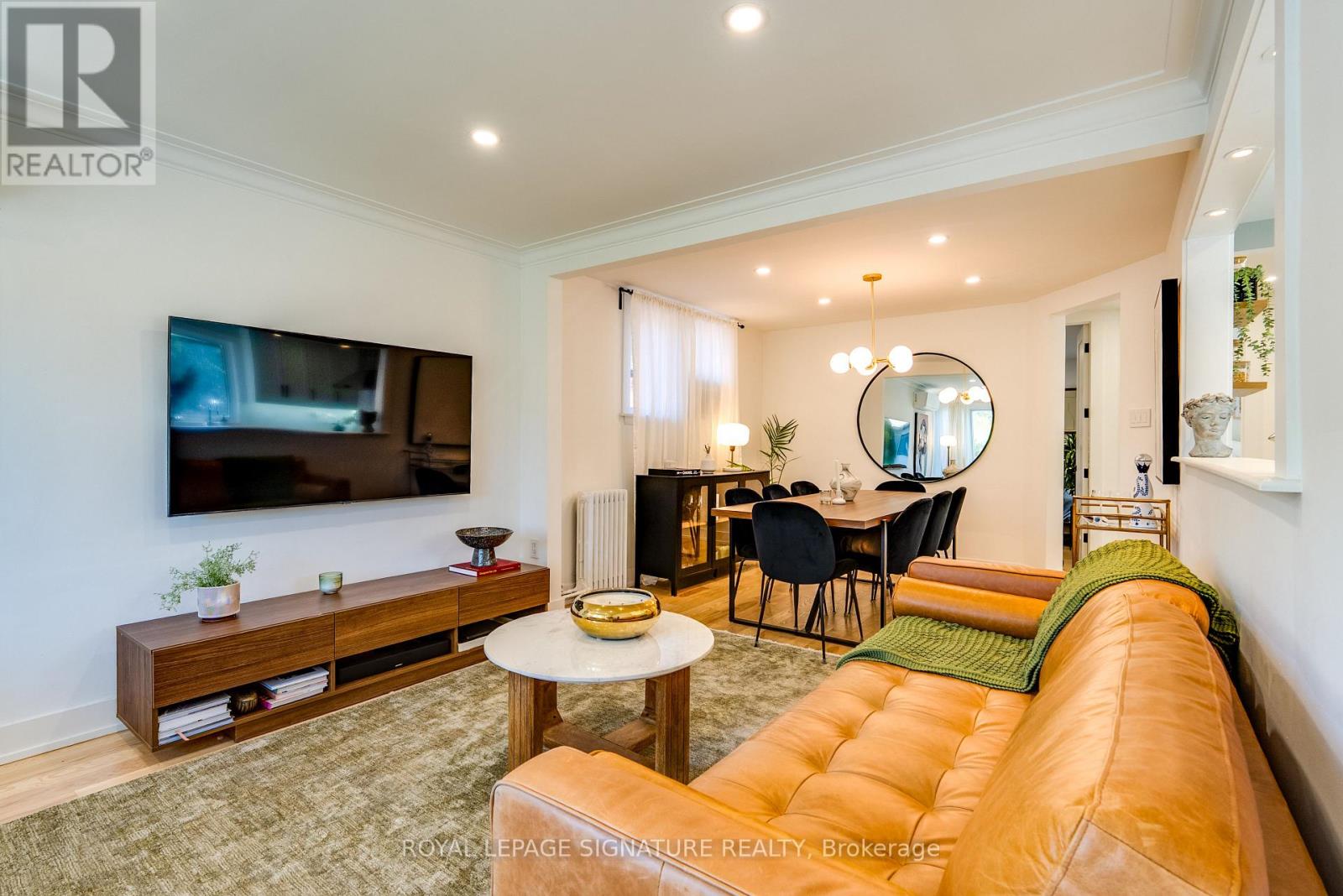 31 Davies Crescent, Toronto, Ontario  M4J 2X7 - Photo 7 - E14099680