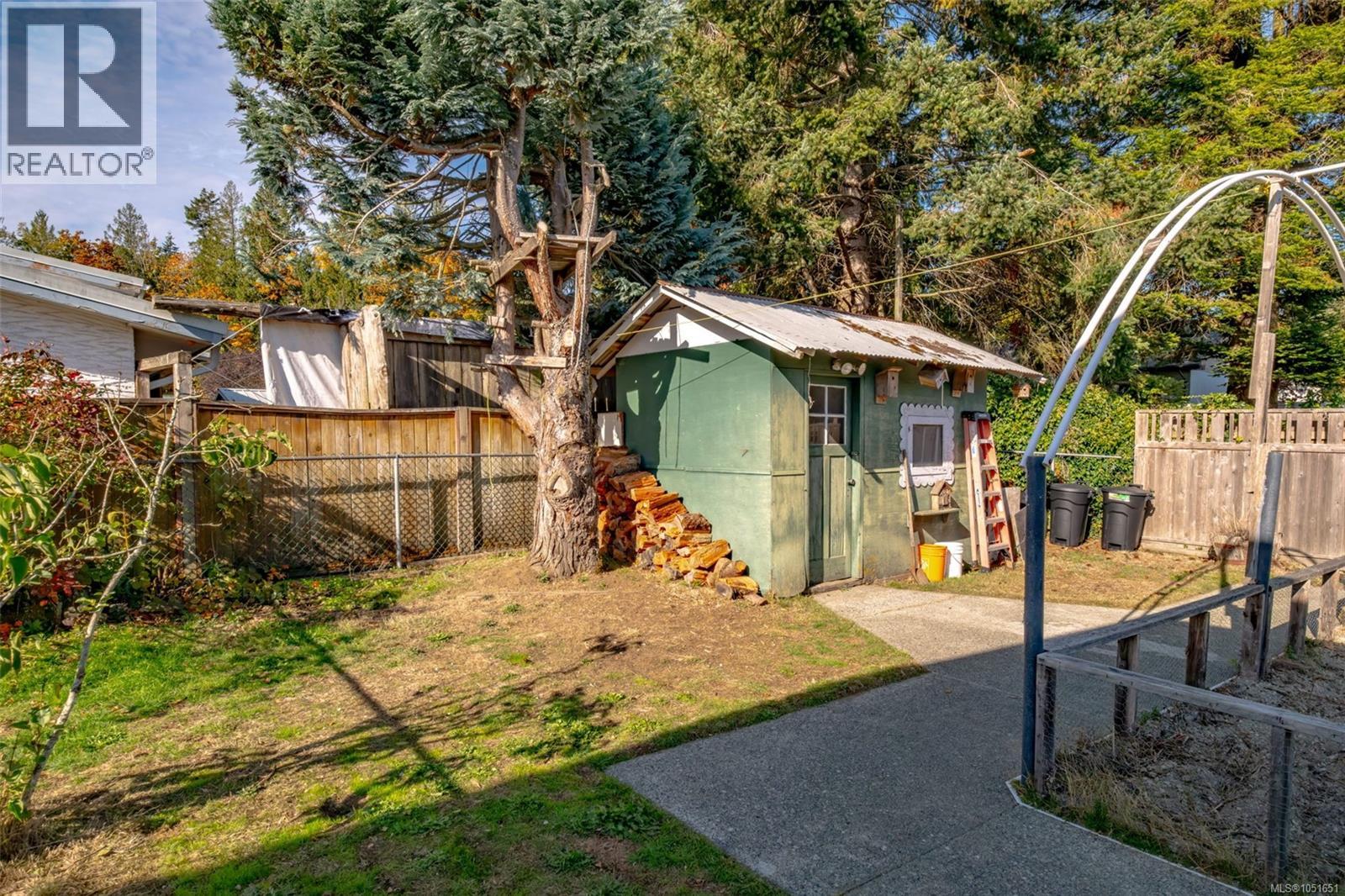 2895 Josephine St