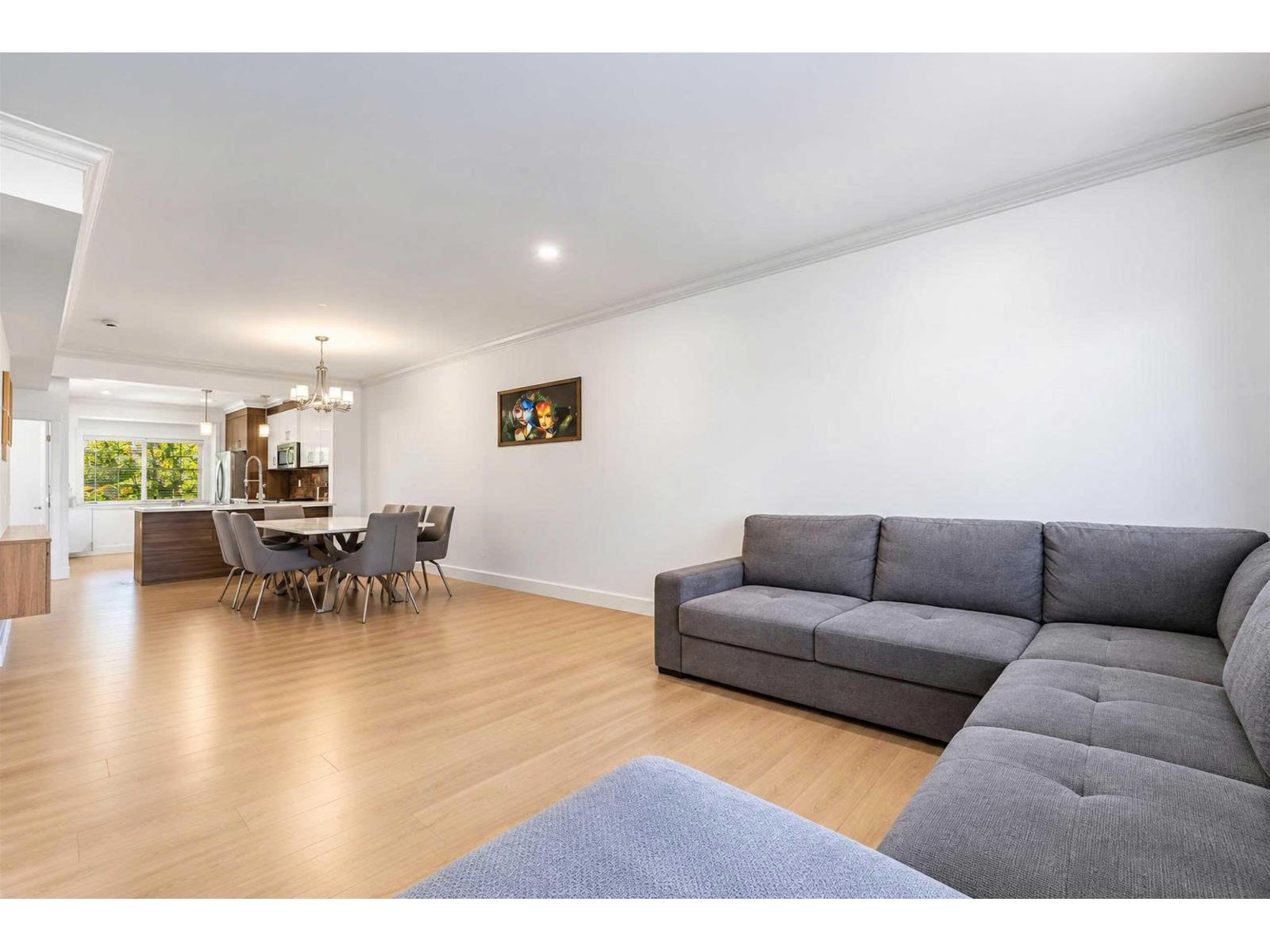 18 19097 64 AVENUE