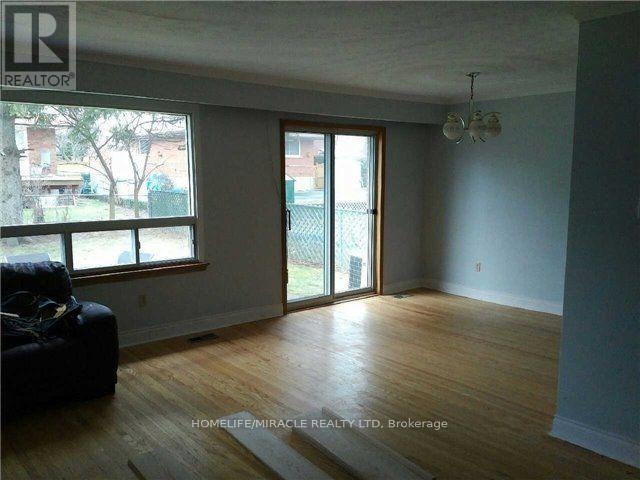 479 Brimorton Drive, Toronto, Ontario  M1H 2E7 - Photo 4 - E14100116