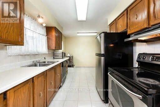479 Brimorton Drive, Toronto, Ontario  M1H 2E7 - Photo 5 - E14100116