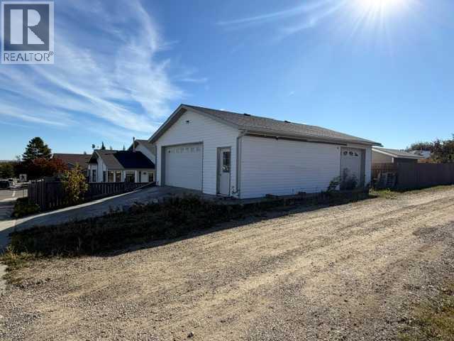 1 Pickering Close