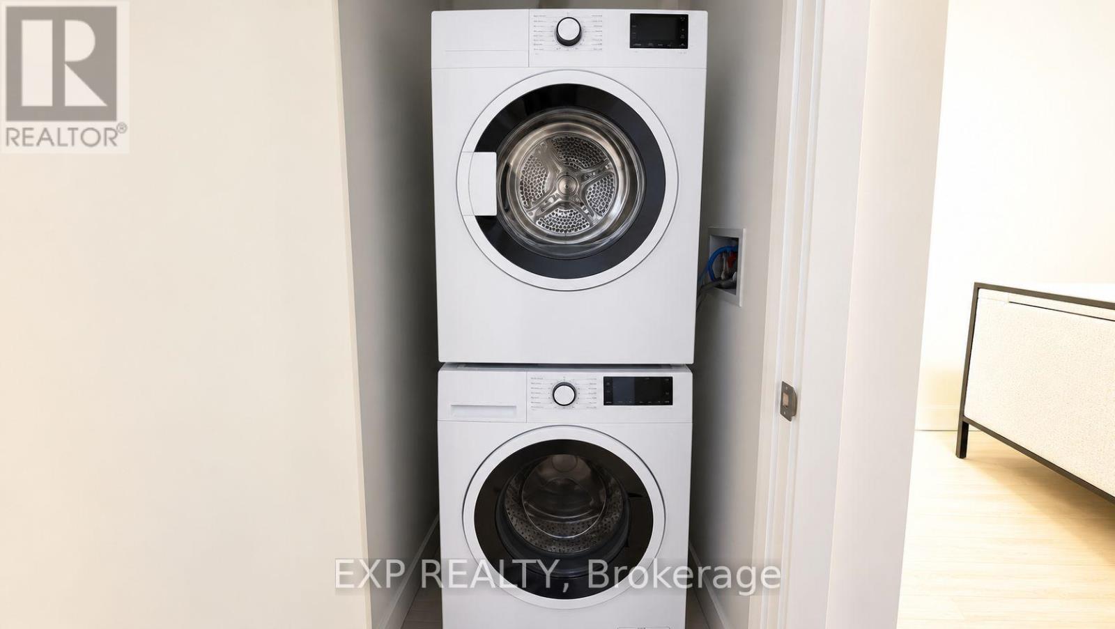 305 - 1808 St Clair Avenue W, Toronto, Ontario  M6N 0C1 - Photo 10 - W14100092