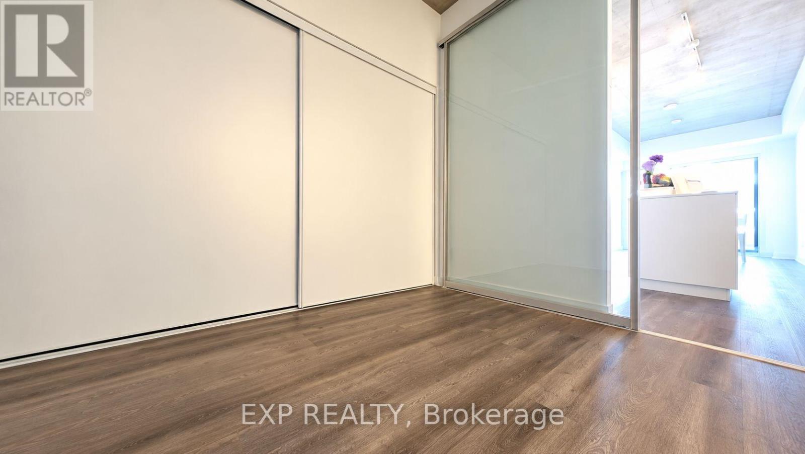 305 - 1808 St Clair Avenue W, Toronto, Ontario  M6N 0C1 - Photo 9 - W14100092