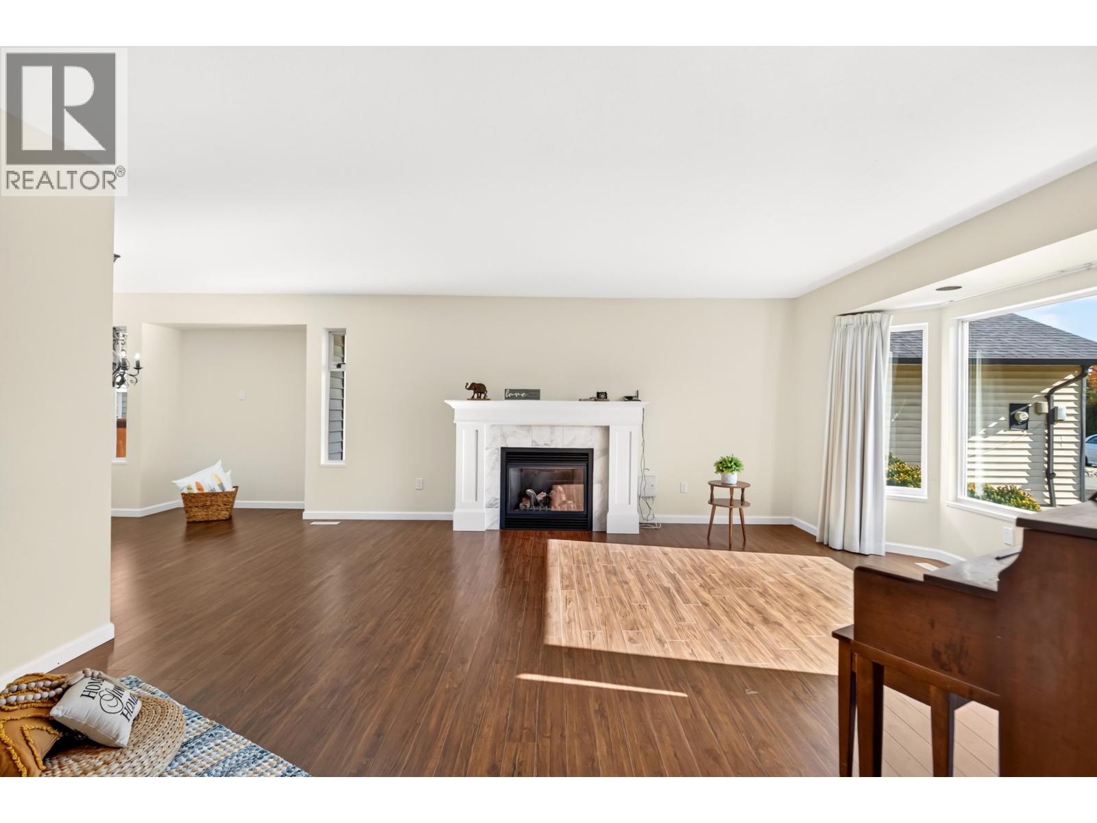 22205 126 Avenue, Maple Ridge, British Columbia  V2X 0W5 - Photo 10 - R3176811
