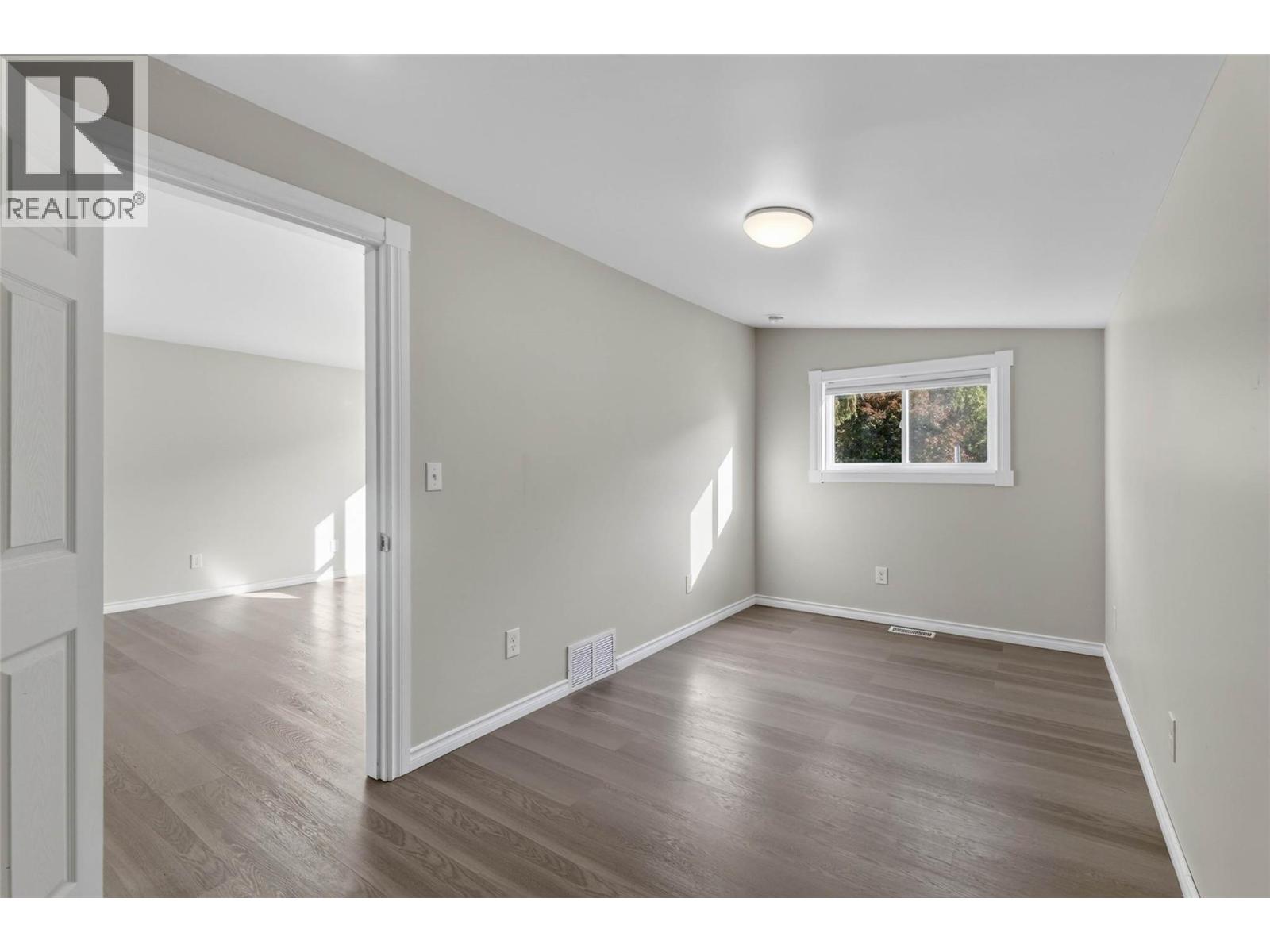 902 Cottonwood Avenue, Salmo, British Columbia  V0G 1Z0 - Photo 14 - 10403554