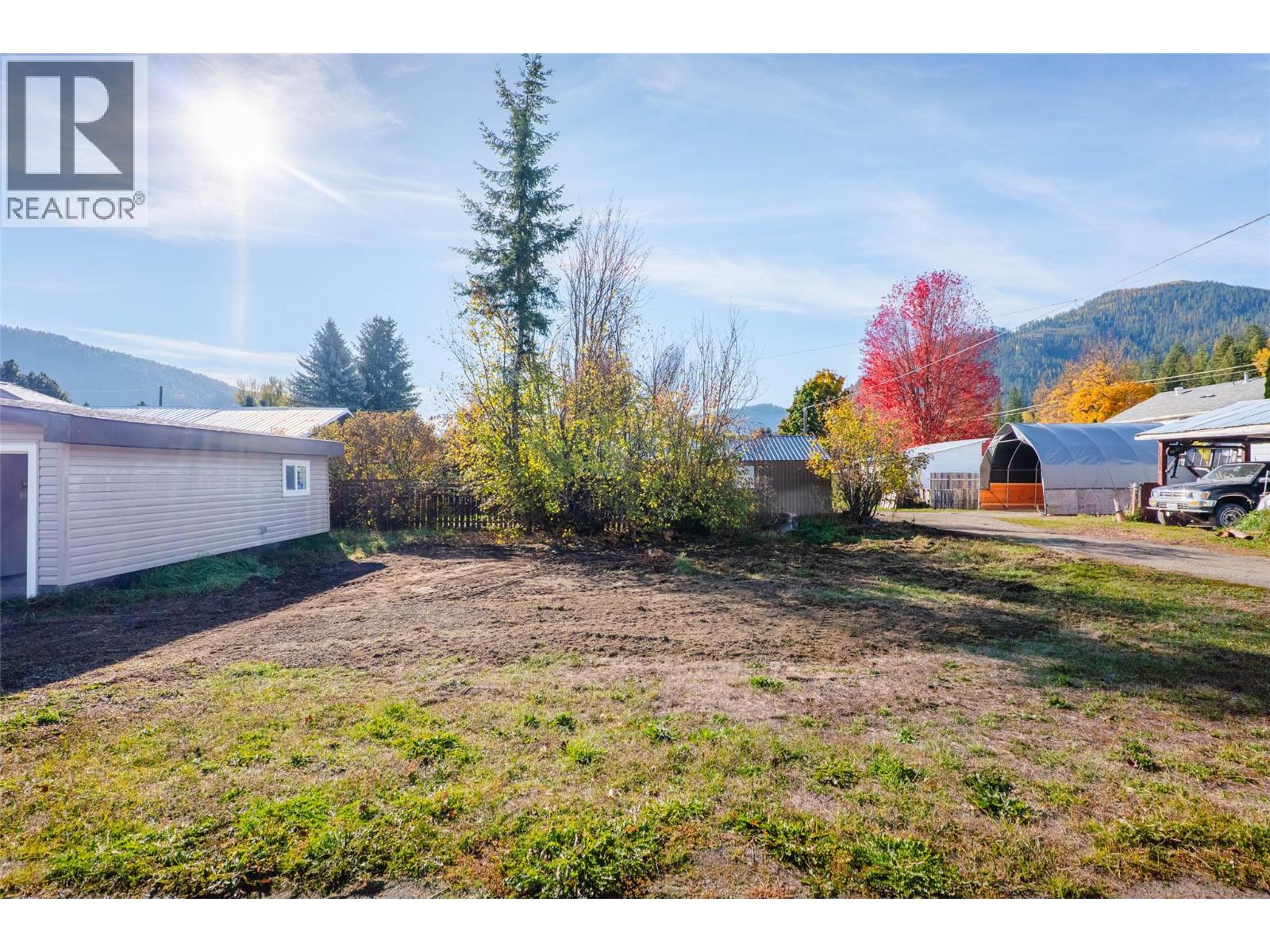 902 Cottonwood Avenue, Salmo, British Columbia  V0G 1Z0 - Photo 40 - 10403554