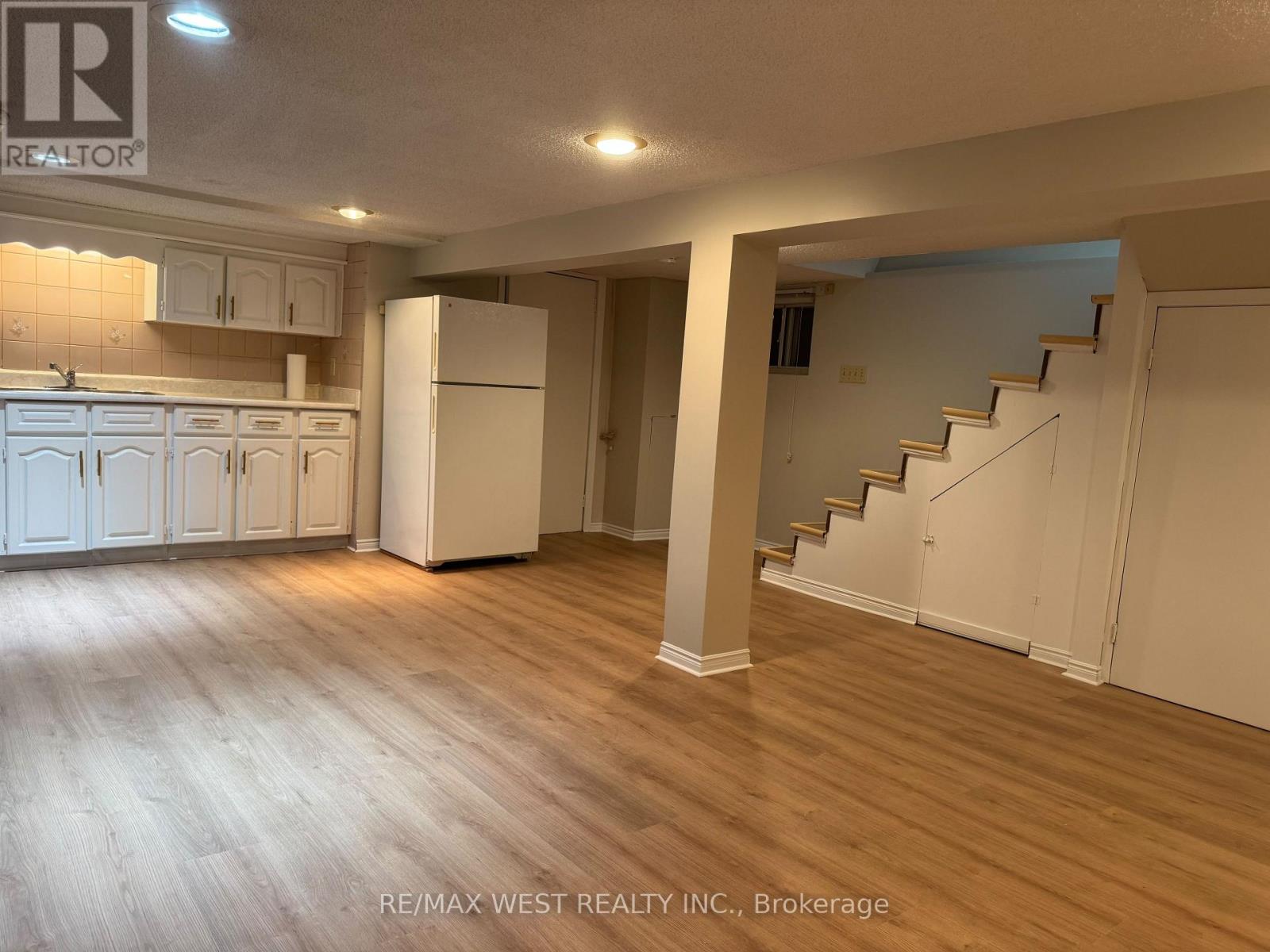 280 Westmount Avenue, Toronto, Ontario  M6E 3N1 - Photo 47 - C14099466