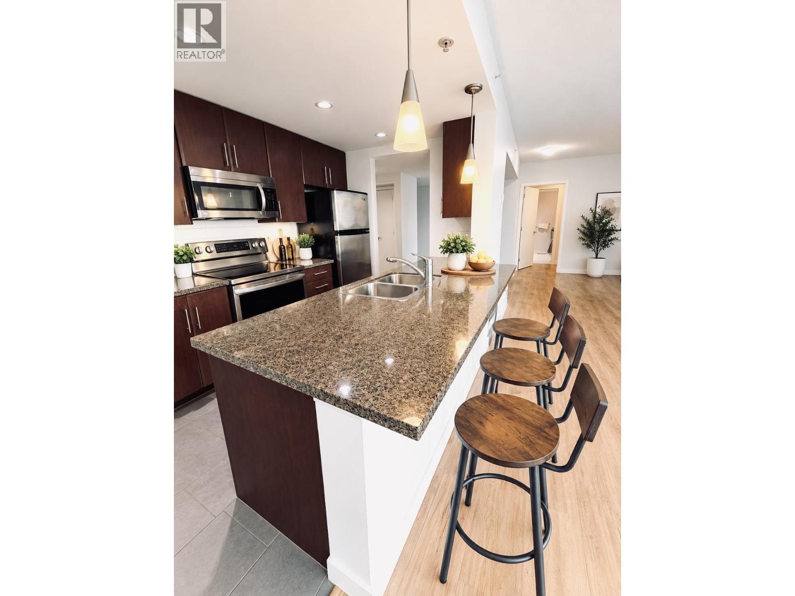 2801 58 KEEFER PLACE