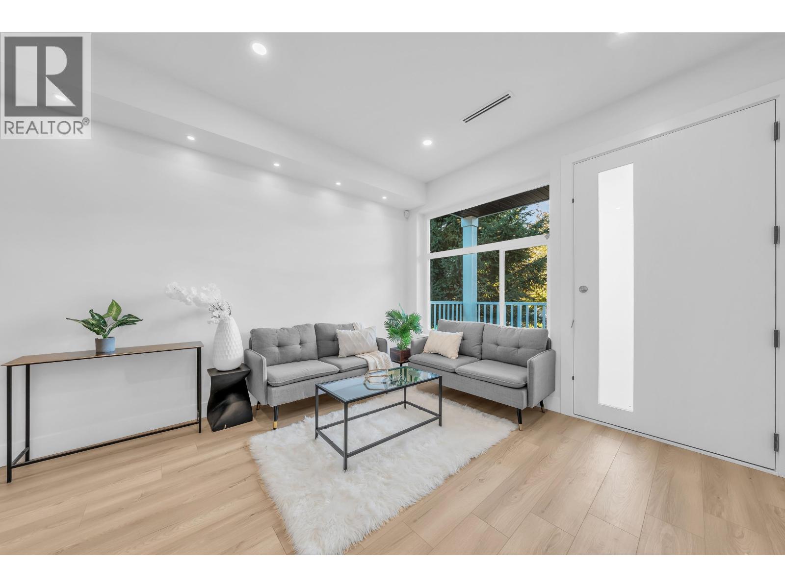 1 2554 Dundas Street, Vancouver, British Columbia  V5K 1P8 - Photo 10 - R3177168