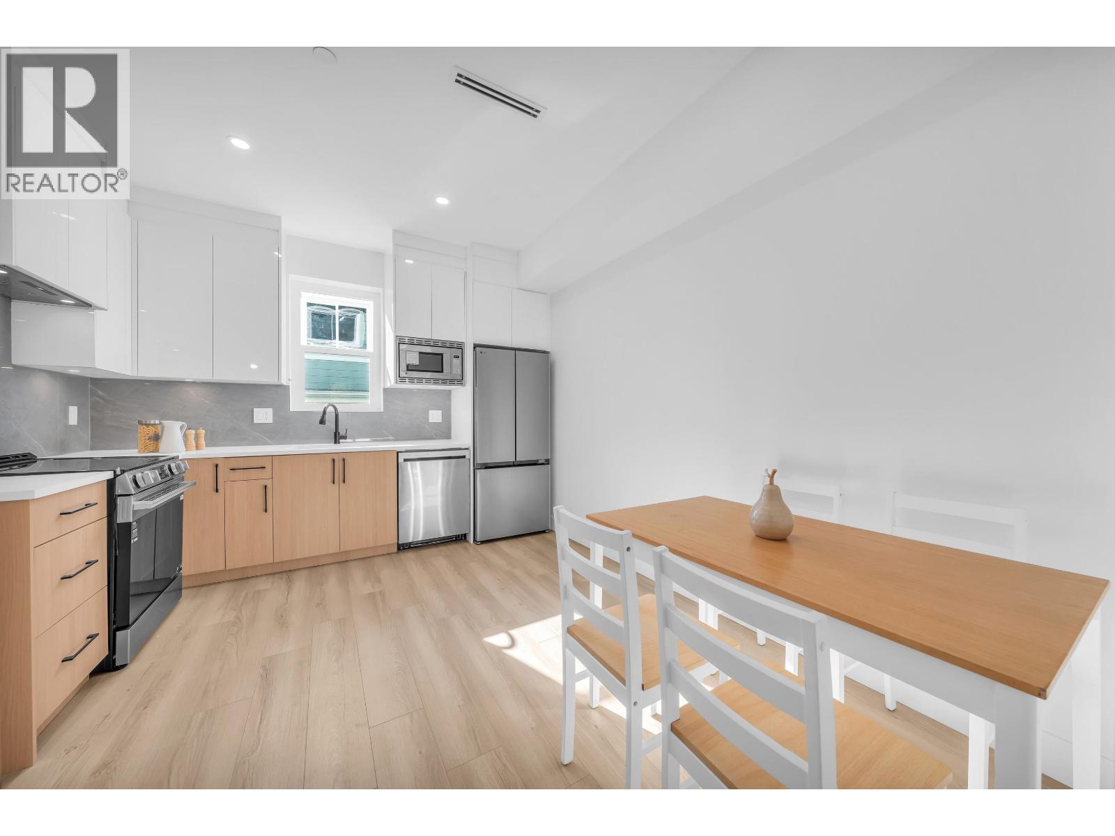 1 2554 Dundas Street, Vancouver, British Columbia  V5K 1P8 - Photo 13 - R3177168