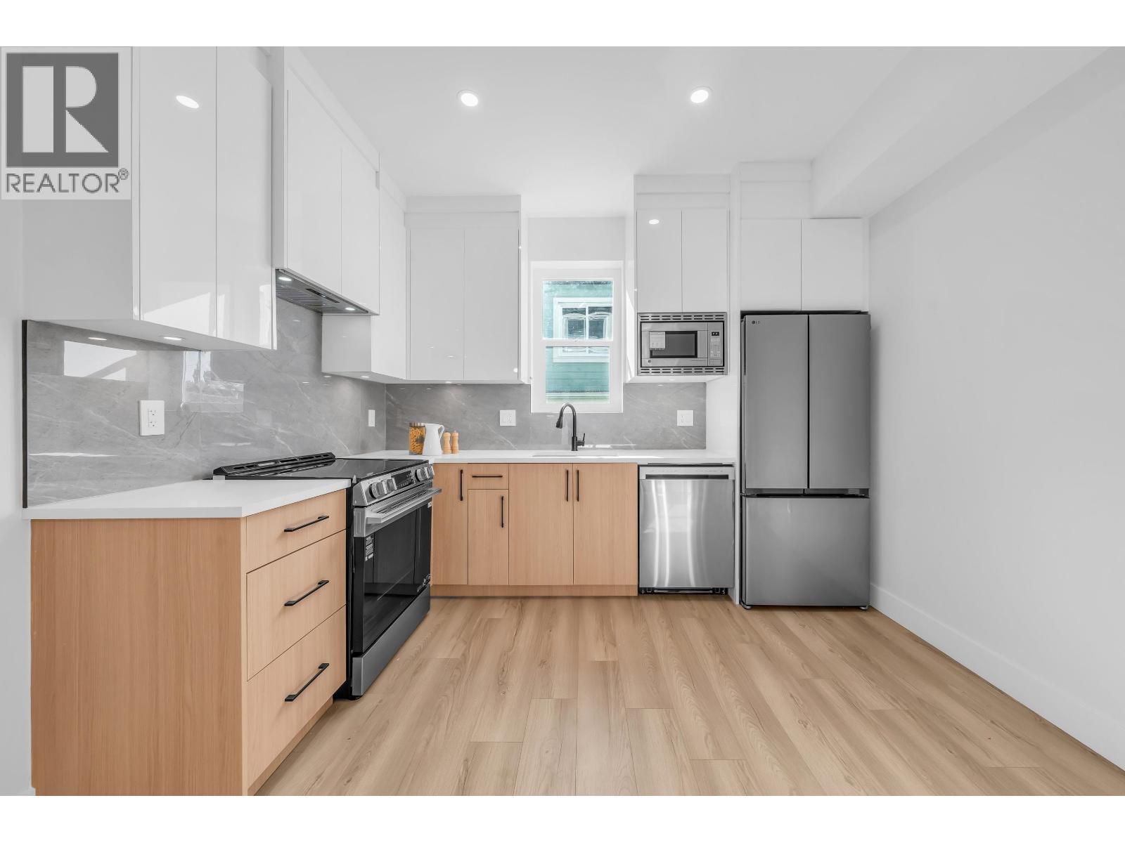 1 2554 Dundas Street, Vancouver, British Columbia  V5K 1P8 - Photo 14 - R3177168