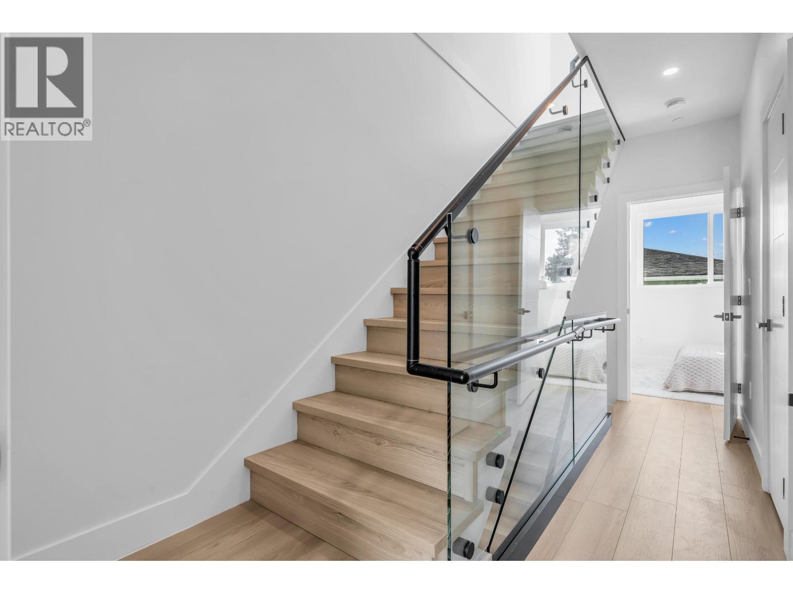 1 2554 Dundas Street, Vancouver, British Columbia  V5K 1P8 - Photo 15 - R3177168