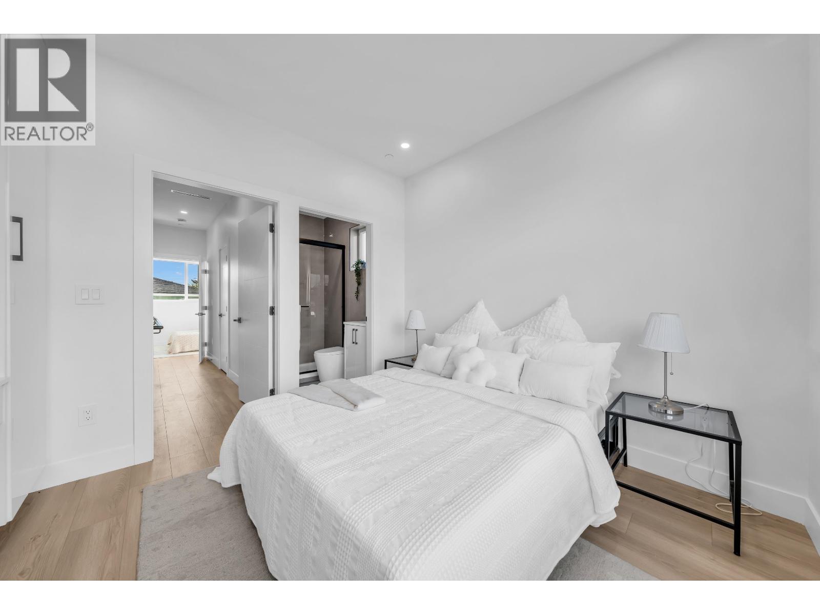 1 2554 Dundas Street, Vancouver, British Columbia  V5K 1P8 - Photo 17 - R3177168