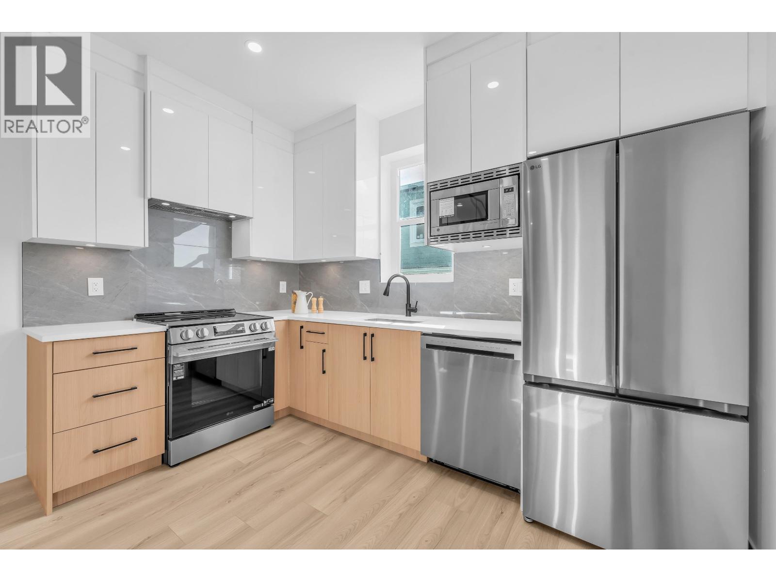1 2554 Dundas Street, Vancouver, British Columbia  V5K 1P8 - Photo 24 - R3177168