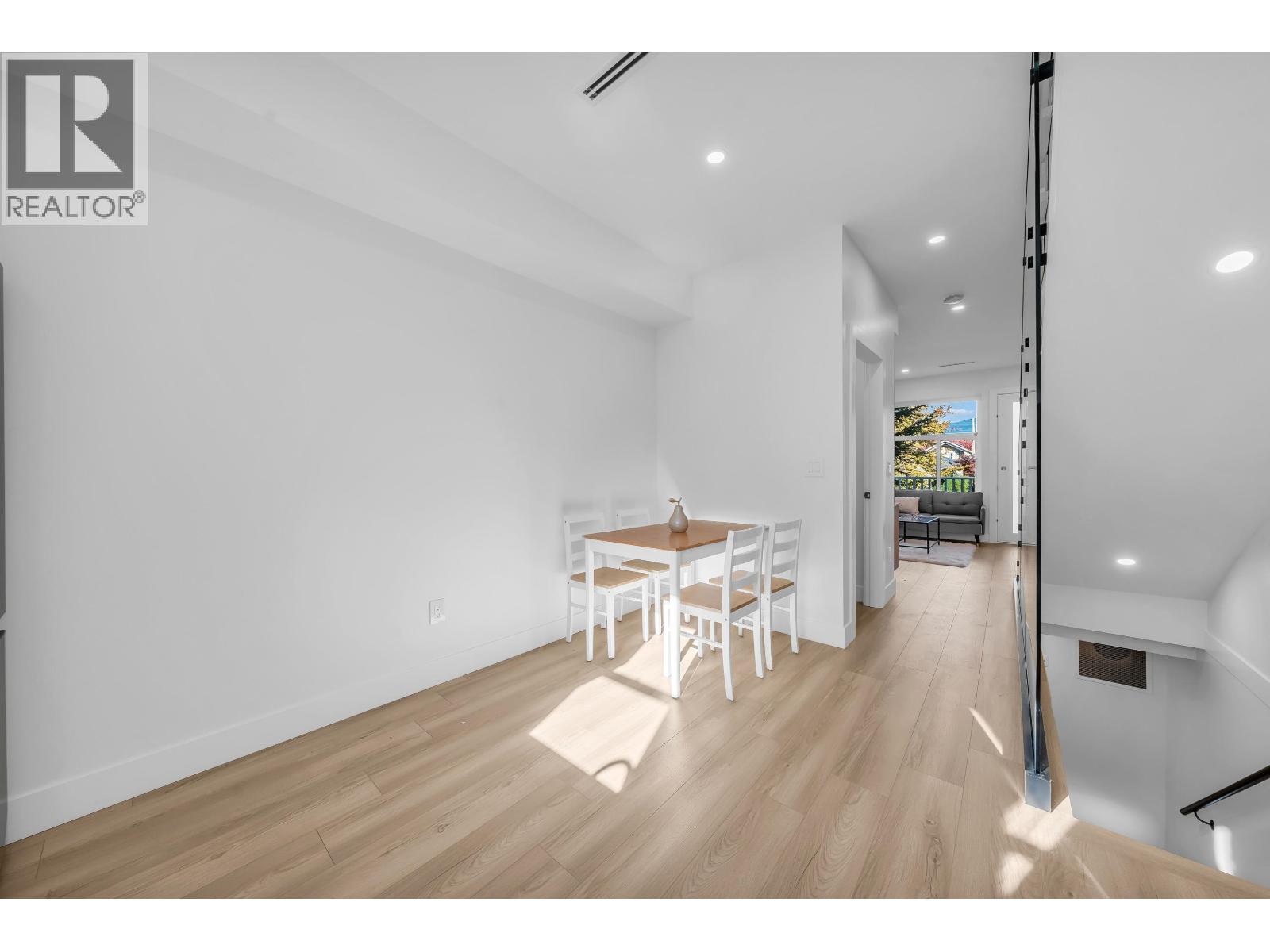 1 2554 Dundas Street, Vancouver, British Columbia  V5K 1P8 - Photo 26 - R3177168