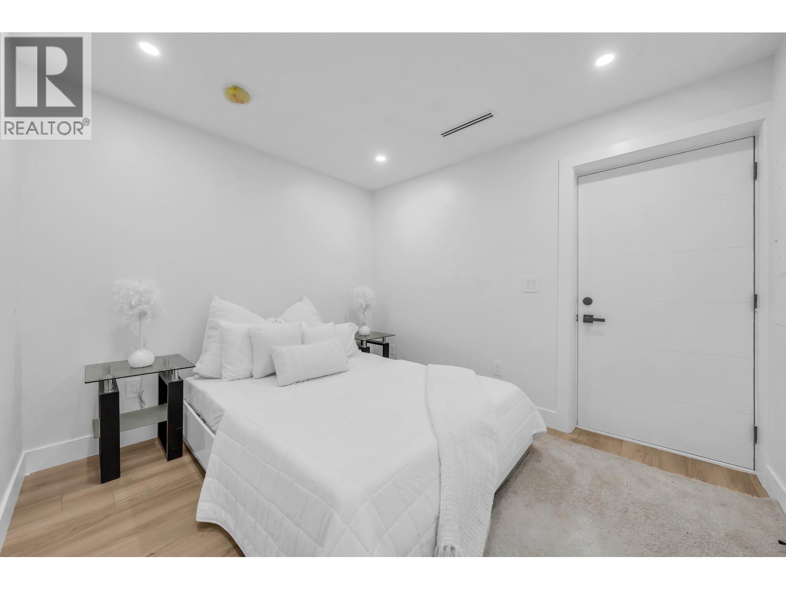 1 2554 Dundas Street, Vancouver, British Columbia  V5K 1P8 - Photo 31 - R3177168