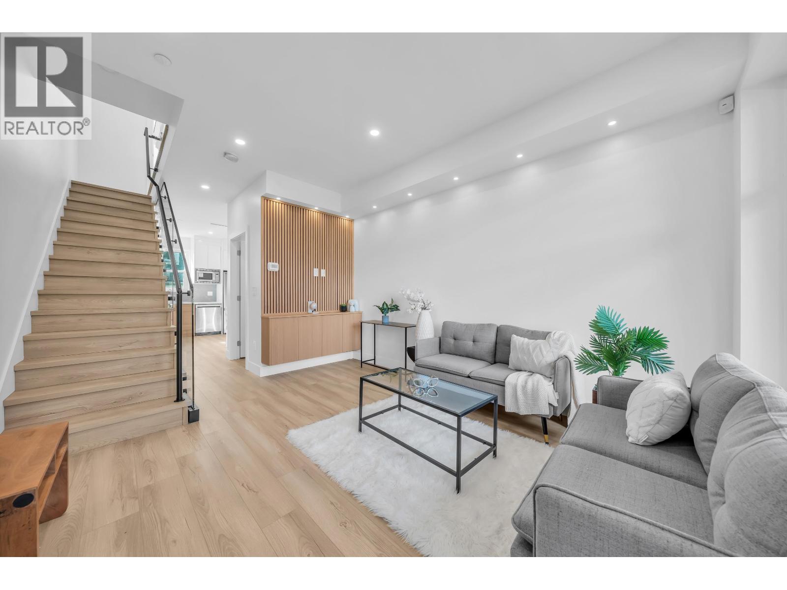 1 2554 Dundas Street, Vancouver, British Columbia  V5K 1P8 - Photo 8 - R3177168