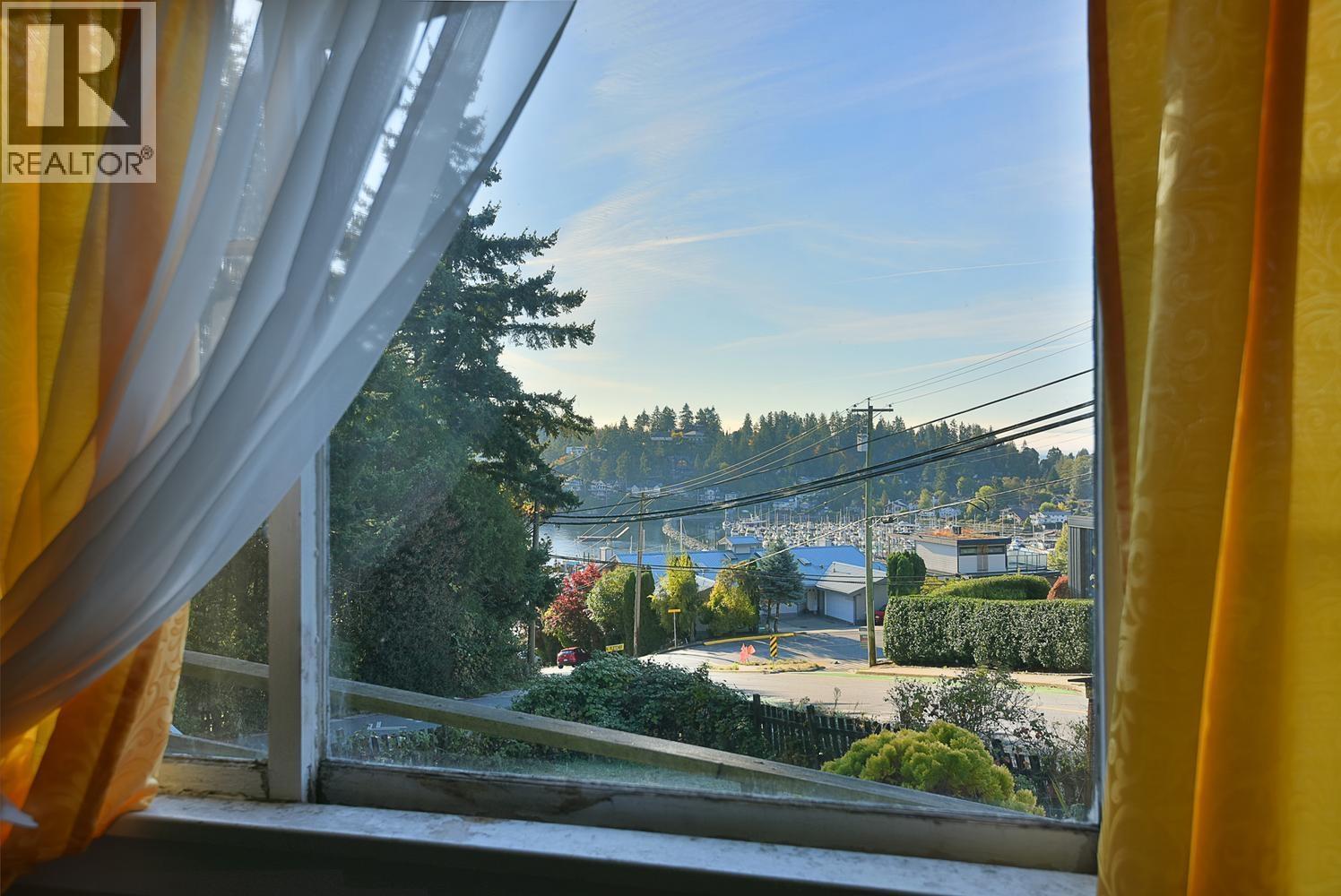 547 N Fletcher Road, Gibsons, British Columbia  V0N 1V9 - Photo 7 - R3177149