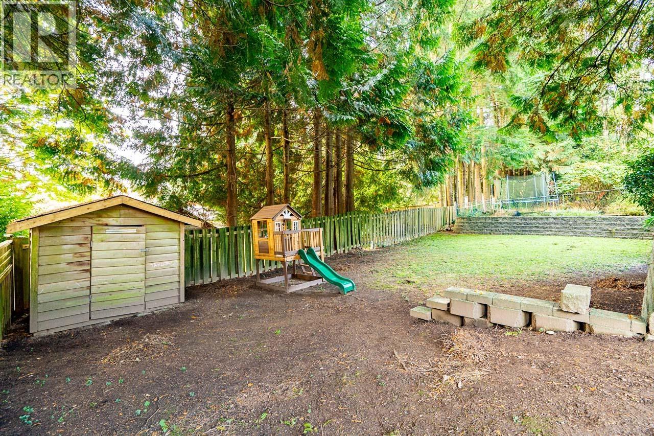 1361 E 15th Street, North Vancouver, British Columbia  V7J 1K9 - Photo 32 - R3177175