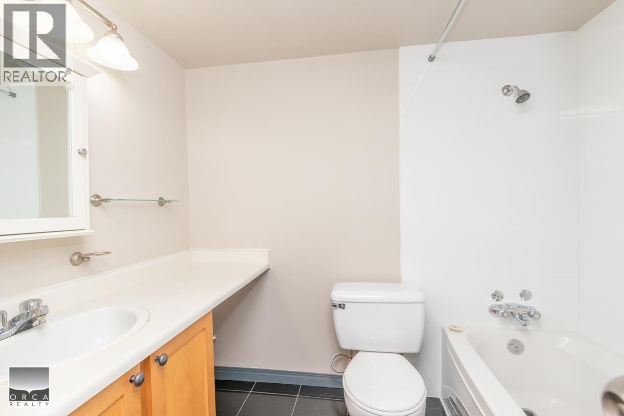 220 65 First Street, New Westminster, British Columbia  V3L 5K9 - Photo 9 - R3177173