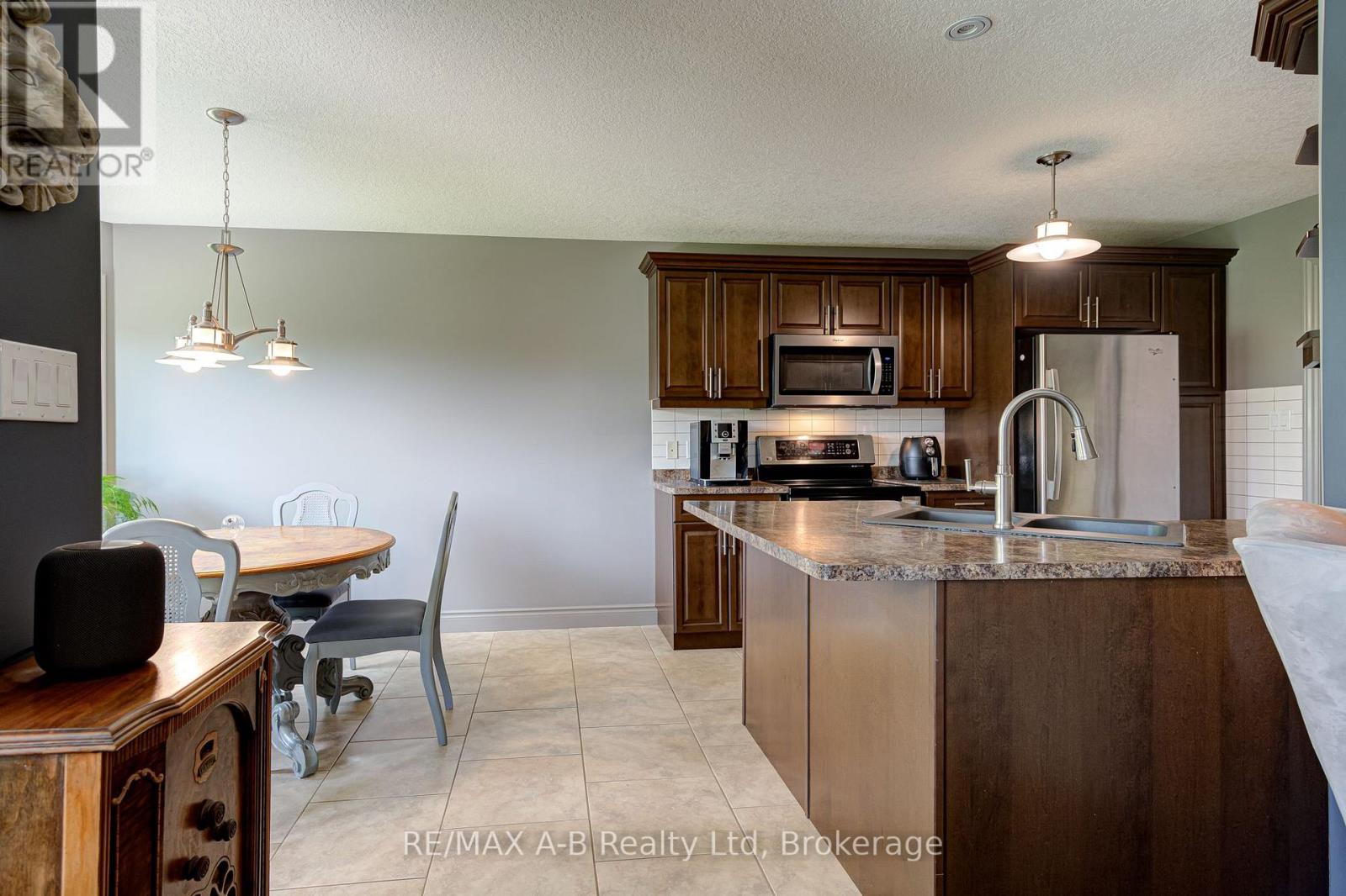 131 Guest Court, St. Marys, Ontario  N4X 1E5 - Photo 16 - X14100170