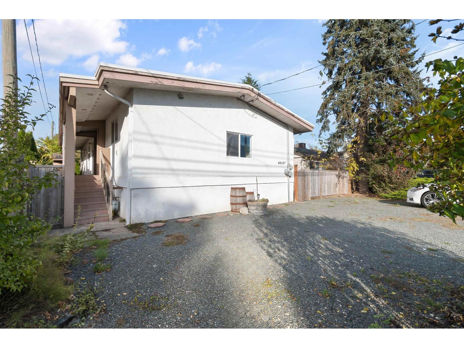 48247 YALE ROAD|East Chilliwack