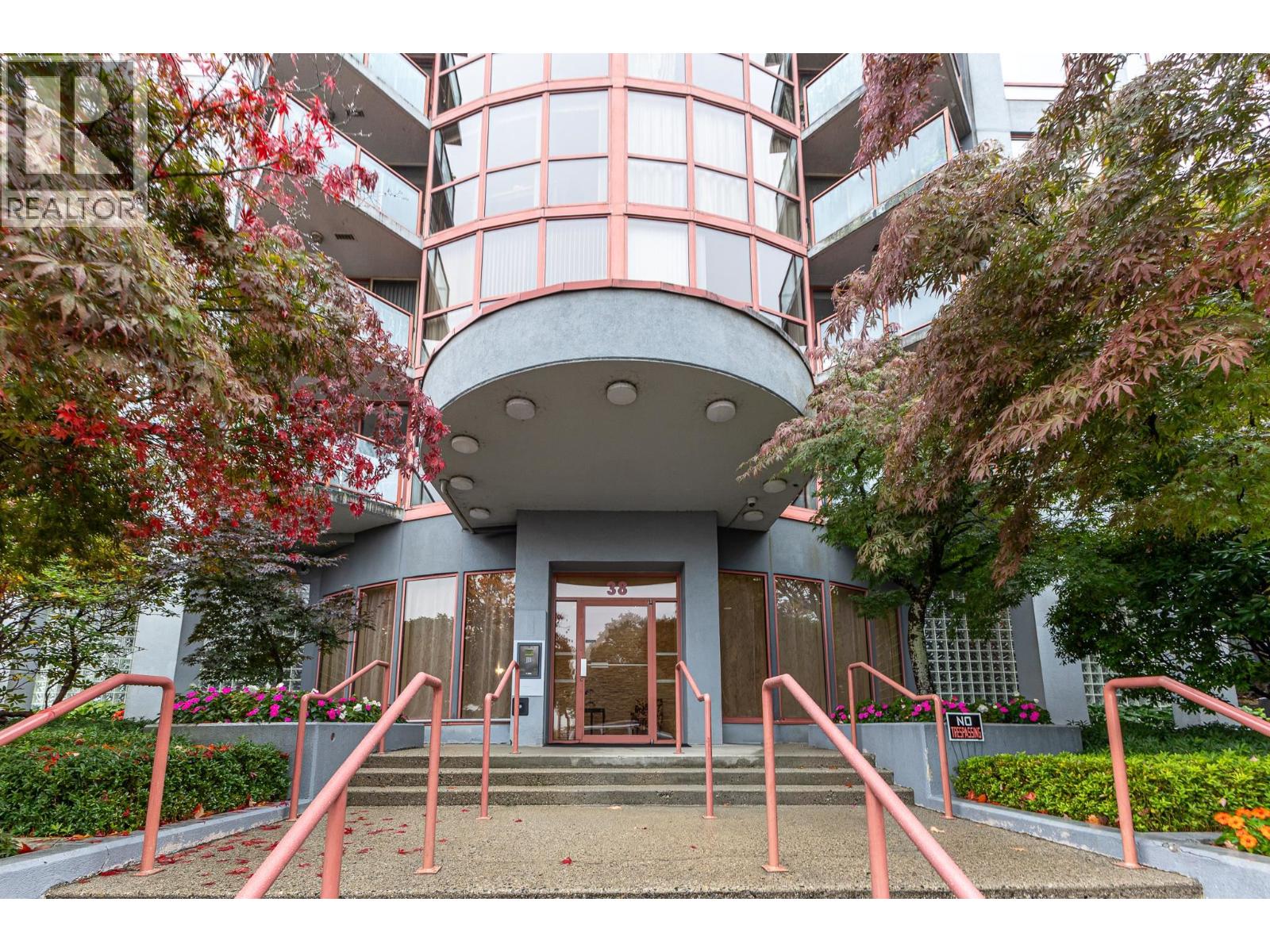 1200 38 Leopold Place, New Westminster, British Columbia  V3L 2C6 - Photo 1 - R3177076